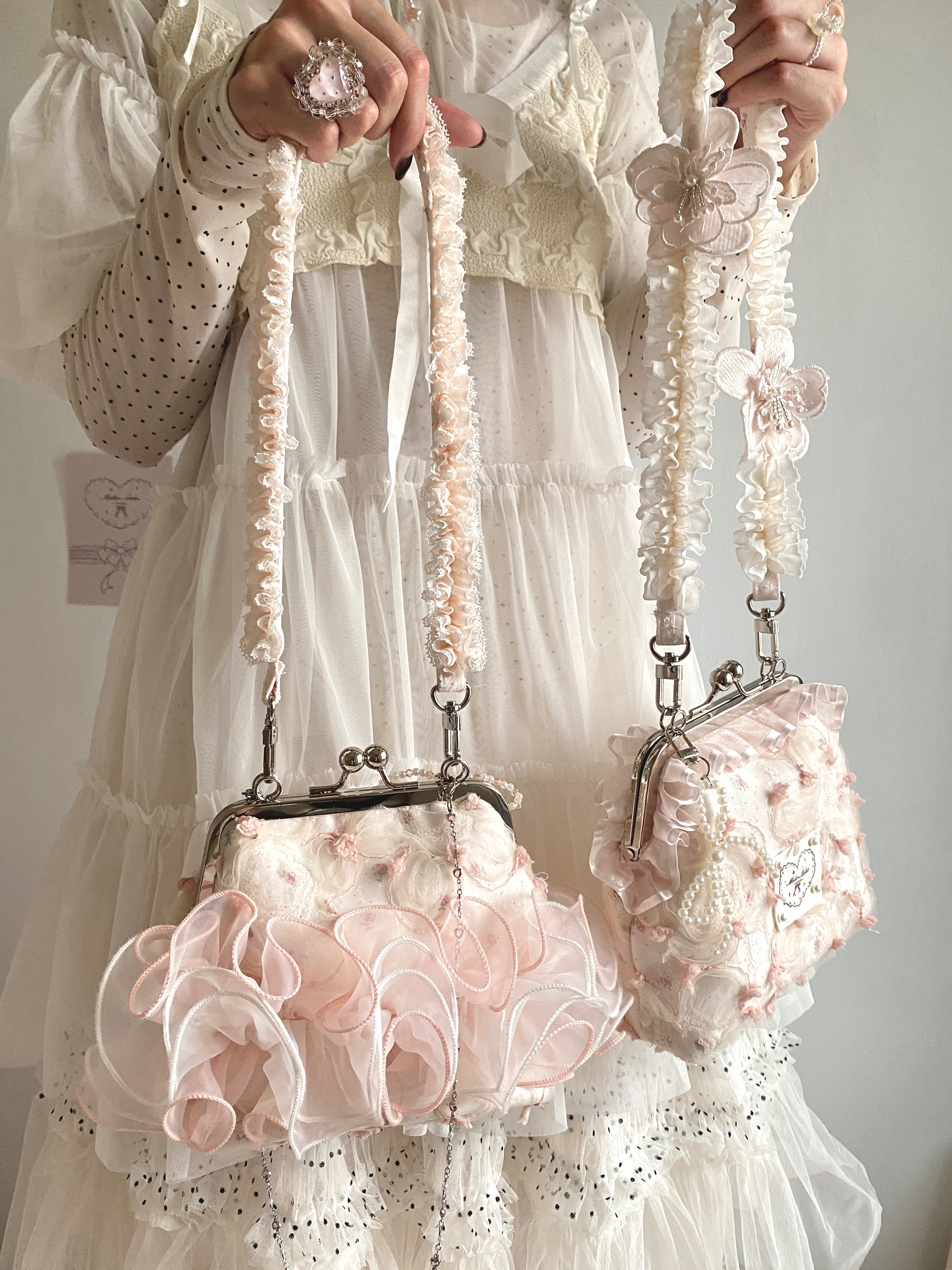 粉色浮雕/品牌系列款🌸