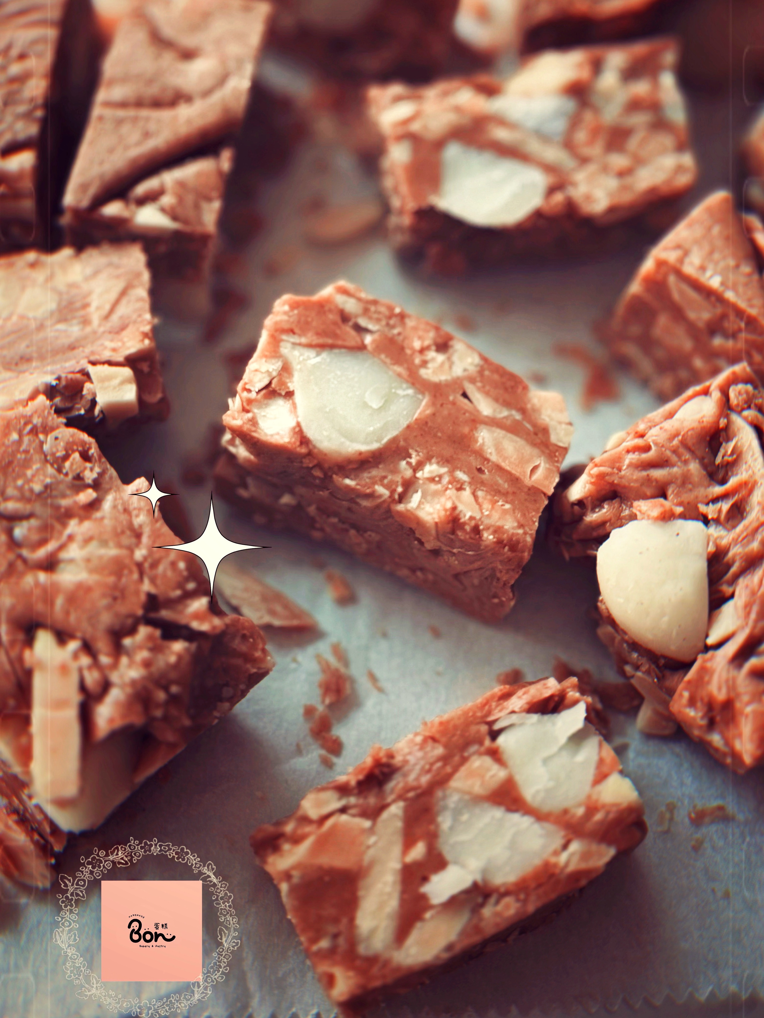 Bon蛋糕～海鹽焦糖太妃脆糖（杏仁+夏威夷豆）