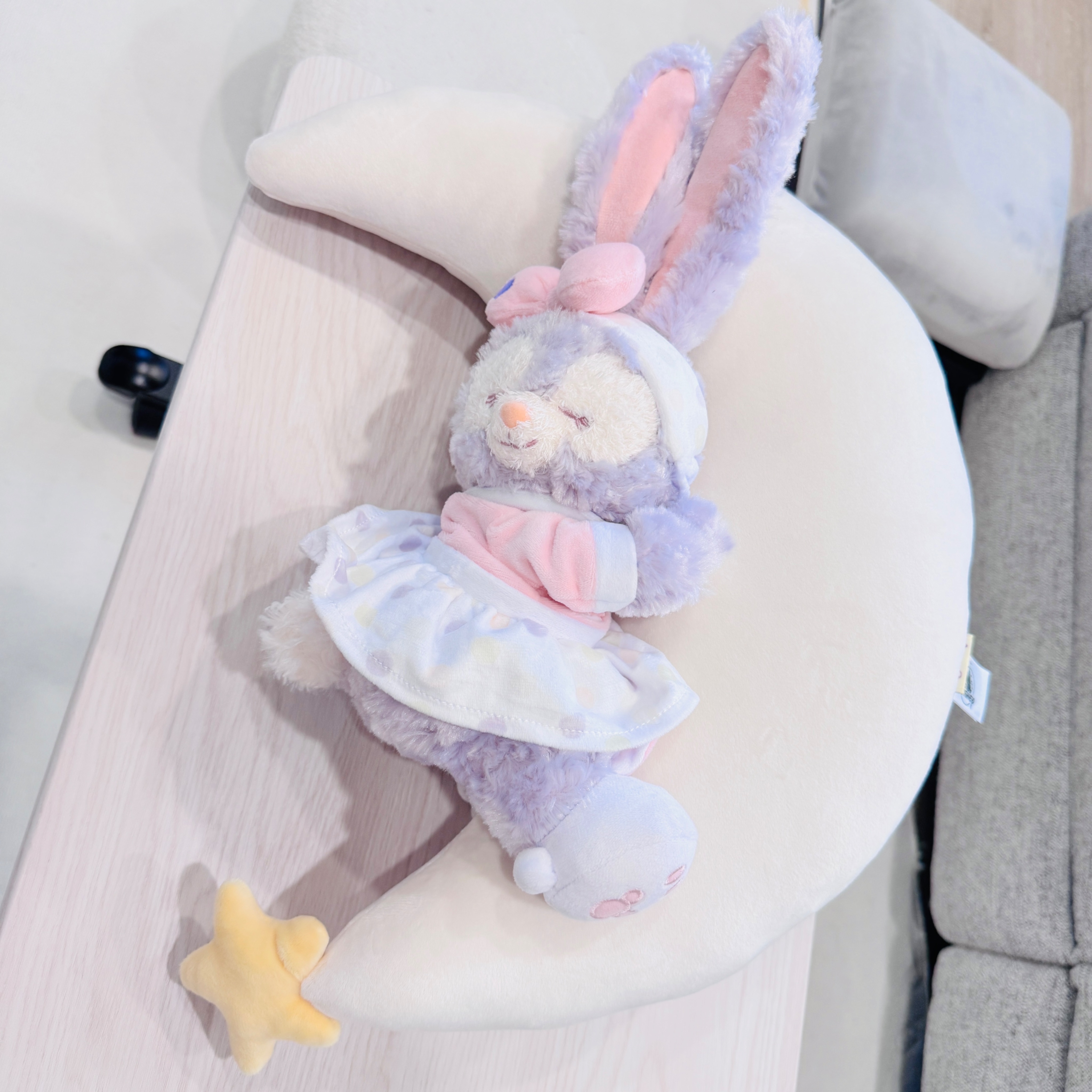 上海迪士尼樂園 星黛露 史黛拉兔 StellaLou 月亮抱枕 便宜出清!現貨秒發!