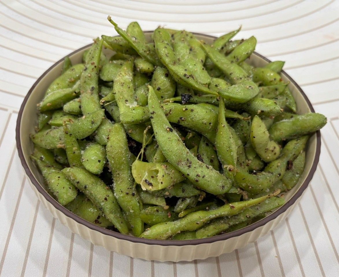 黑胡椒毛豆 解凍即可食用