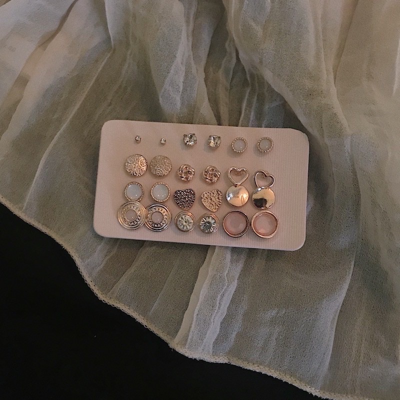 𝚃𝚑𝚎𝚚𝚞𝚎𝚎𝚗𝚊｜🧚🏻‍♀️小姊姊復古一週耳環組