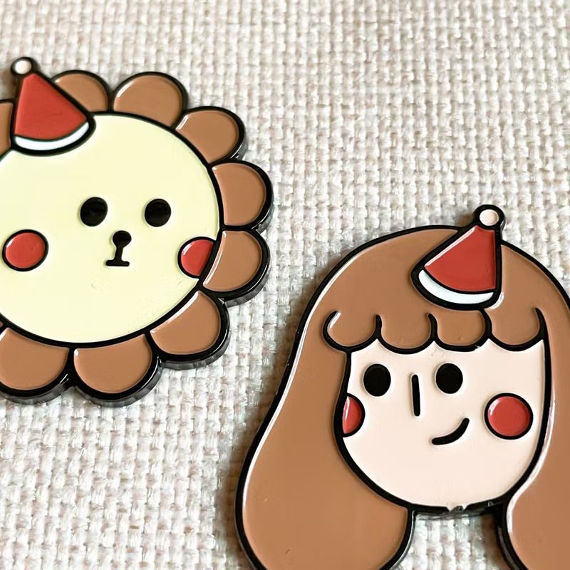 【磁吸金屬徽章】紅色小帽子 / 金屬徽章 / 別針 / 強磁