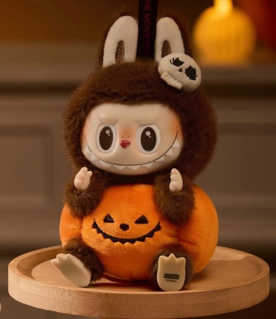 ￼POP MART 泡泡瑪特怪怪狂歡節系列- 坐坐南瓜糖膠毛絨掛件