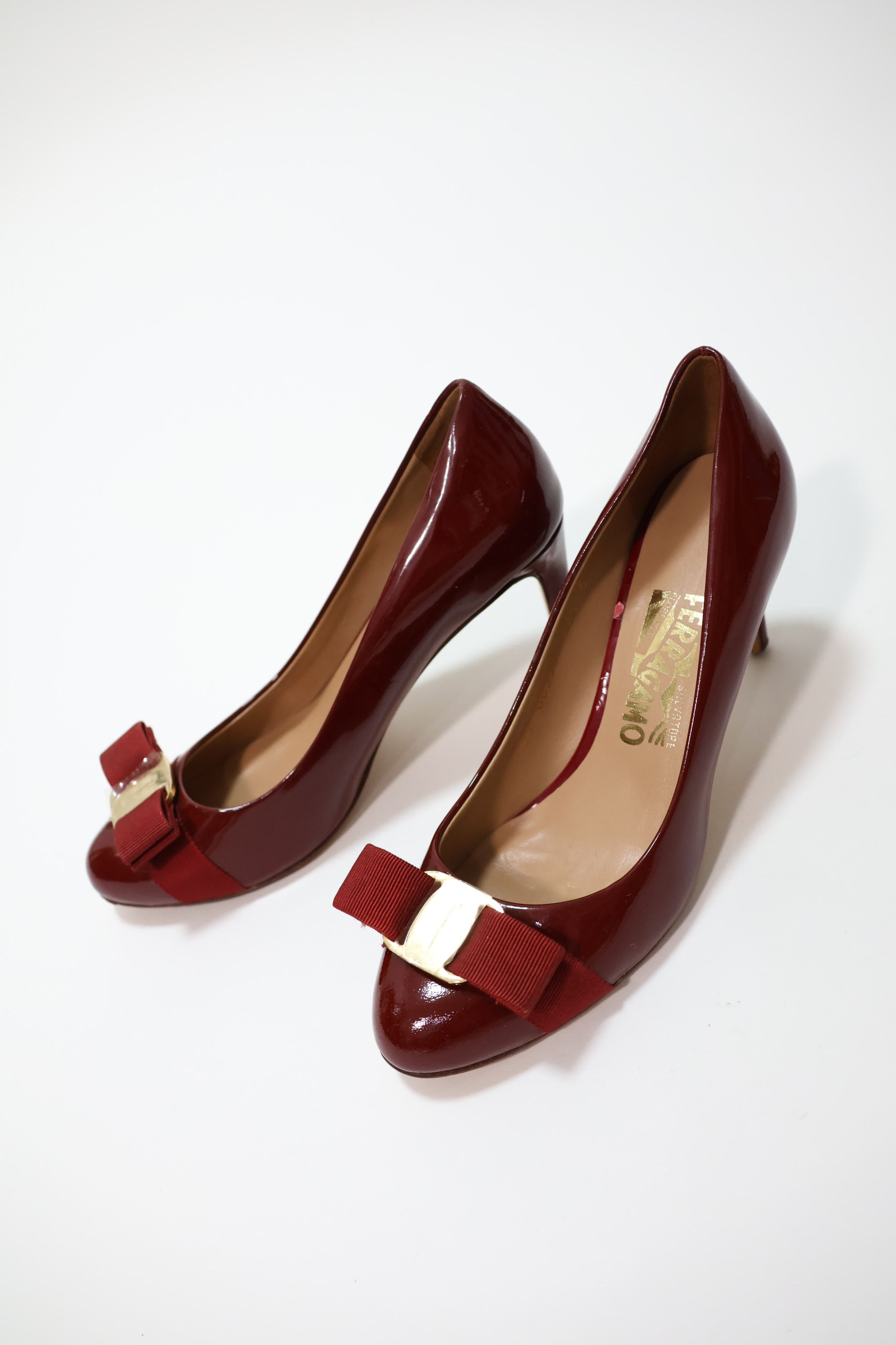 Ferragamo 漆皮高跟鞋