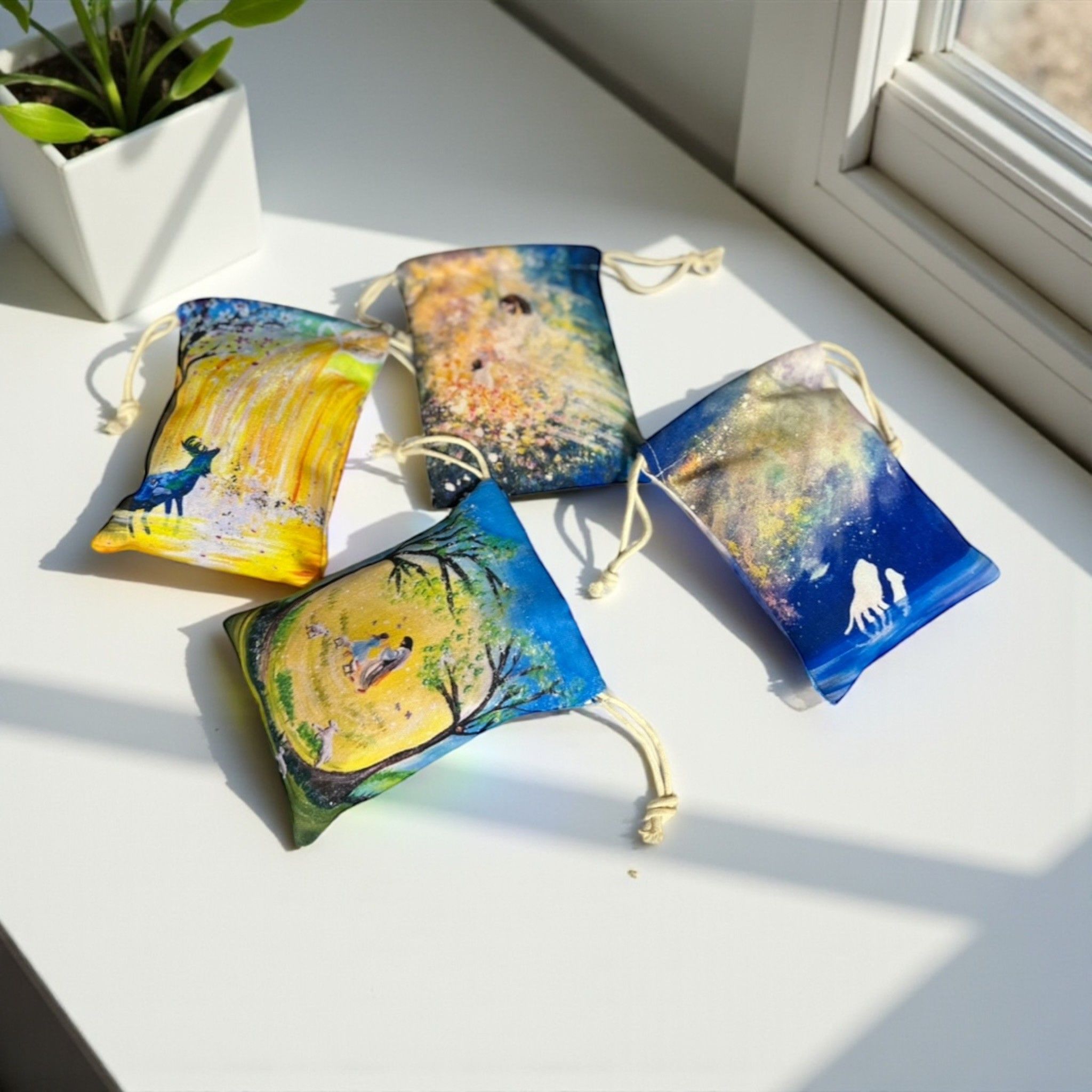 244公益計劃-拾遺畫話 X 曉祝禮聯名款療癒隨行束口袋-在你身邊系列