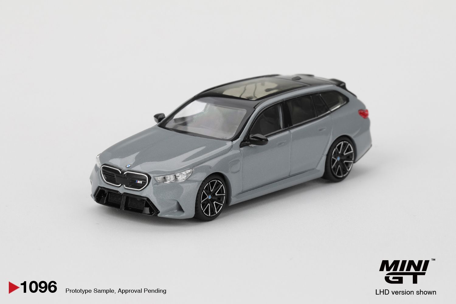 MINI GT 1096 1/64 寶馬 BMW M5 Touring G99 Brooklyn 金屬灰