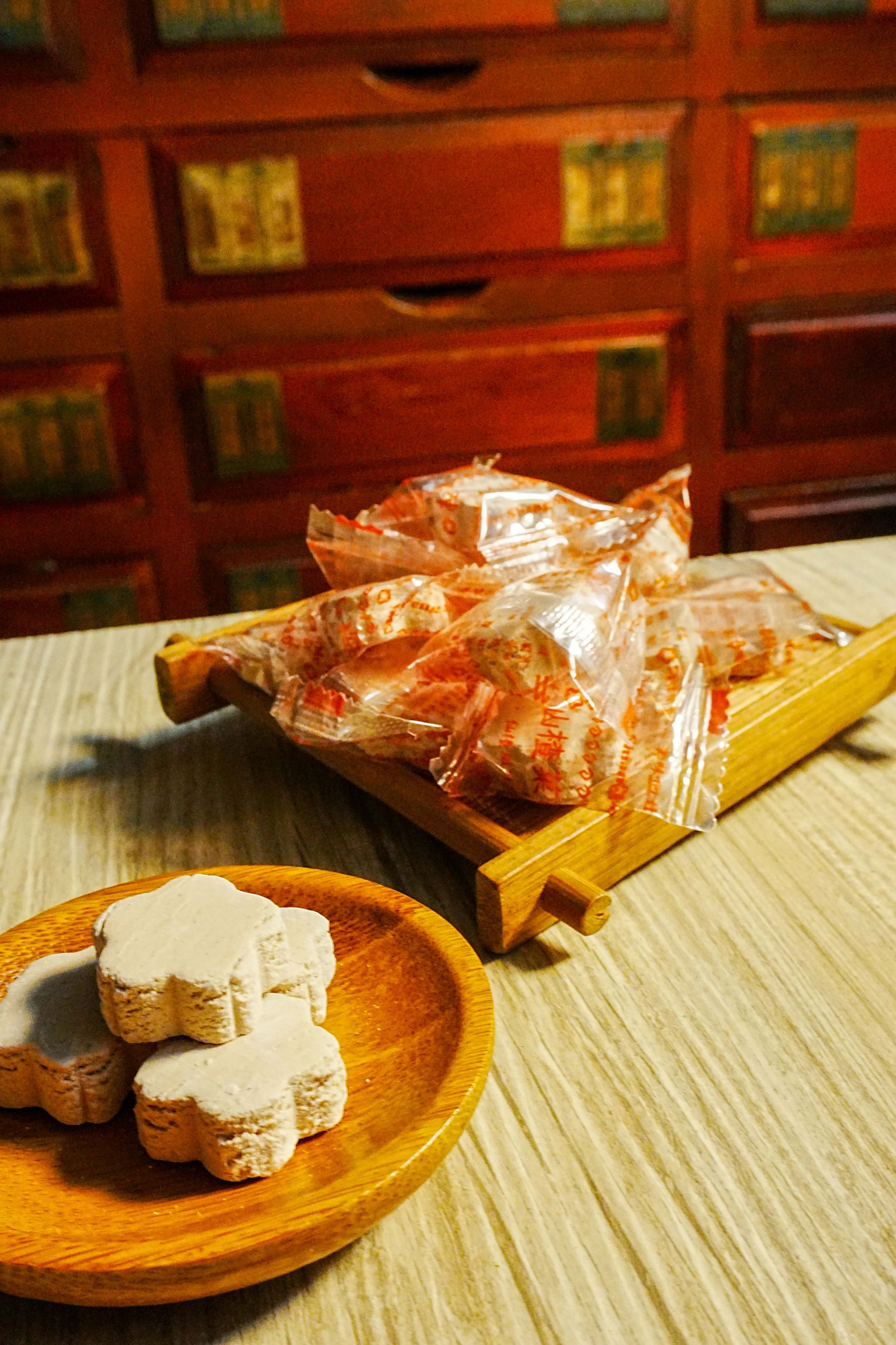 【福伯本草精選】_仙楂餅_梅花片_古早味!小時候的味道!吃多少買多少，不用囤貨，一點都不浪費