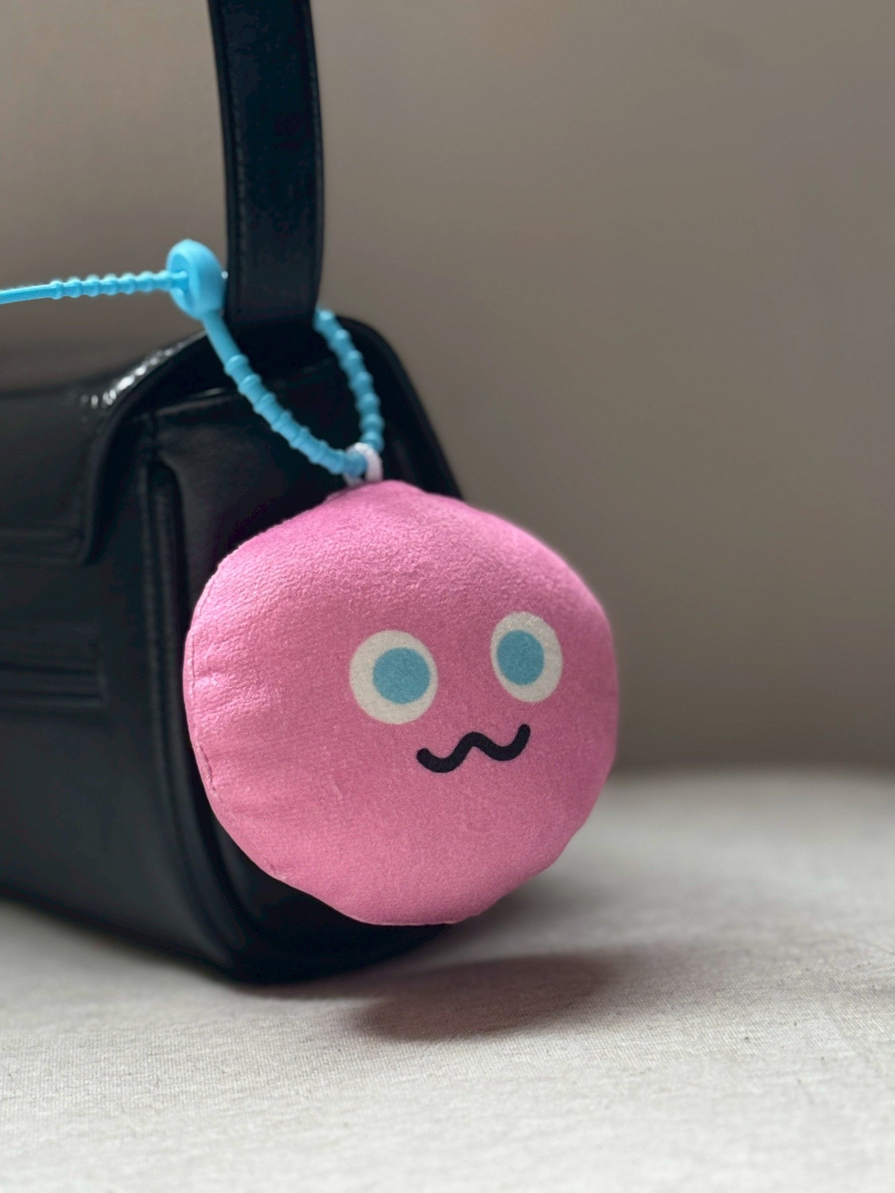 新品! 五月天  迷你絨布掛飾【預購商品，無法面交，限超取】（請點圖看更多選項）