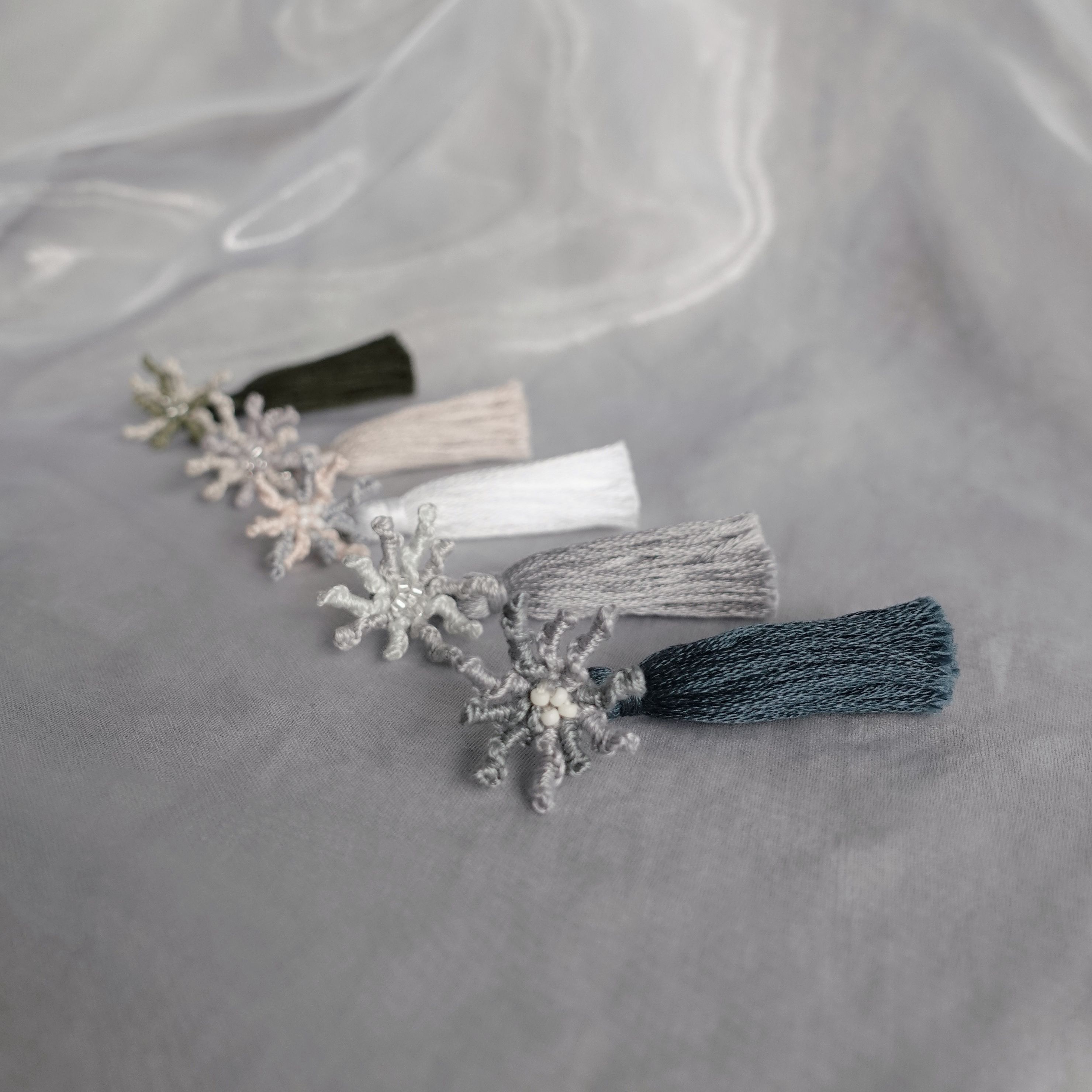 珊瑚花流蘇・手工刺繡耳環