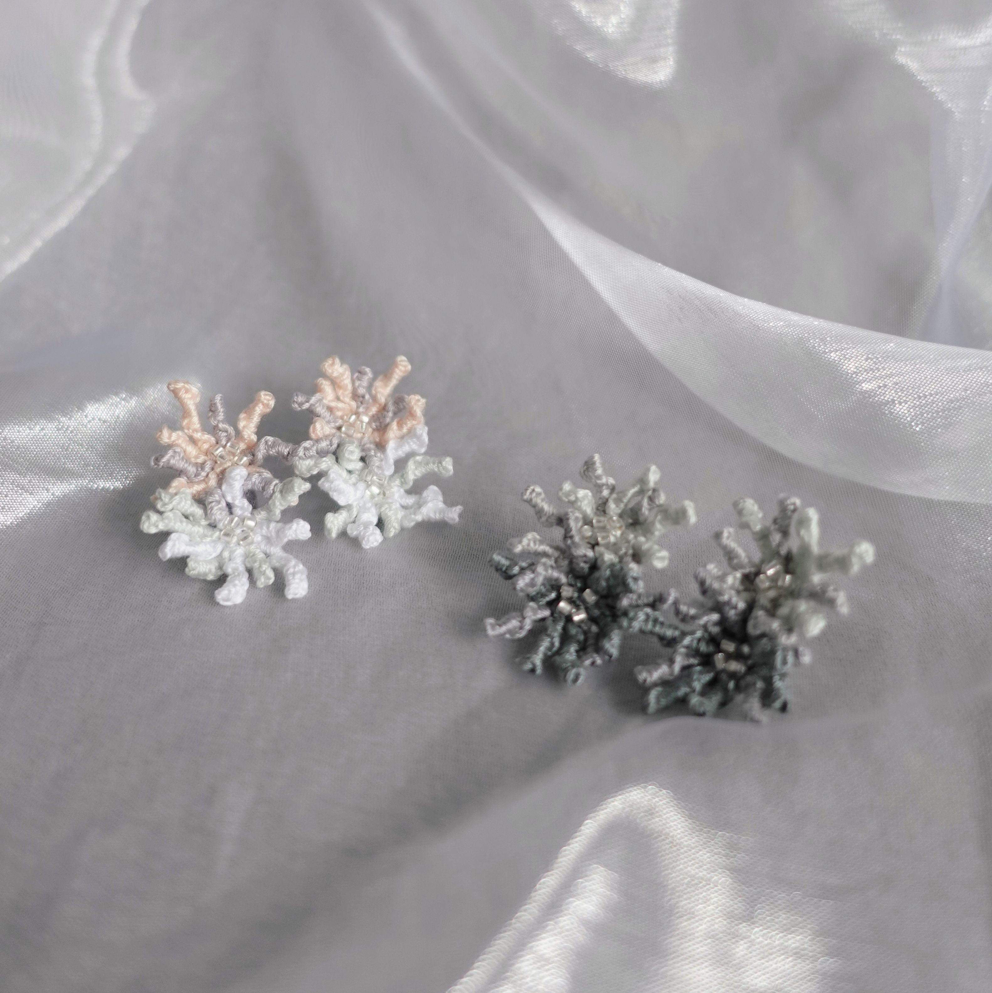 雙花珊瑚・手工刺繡耳環