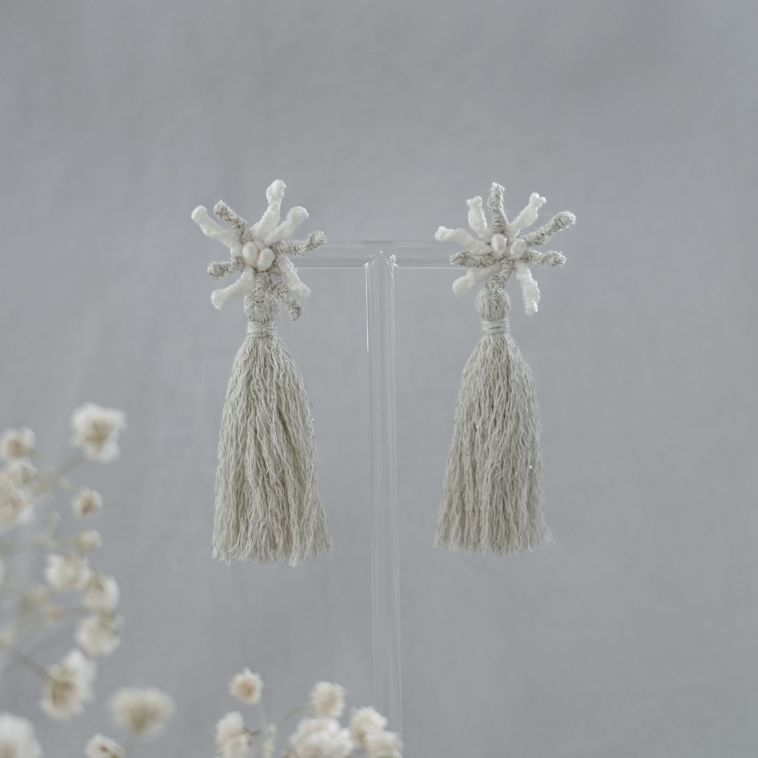 珊瑚花流蘇│珍珠微光・手工刺繡耳環
