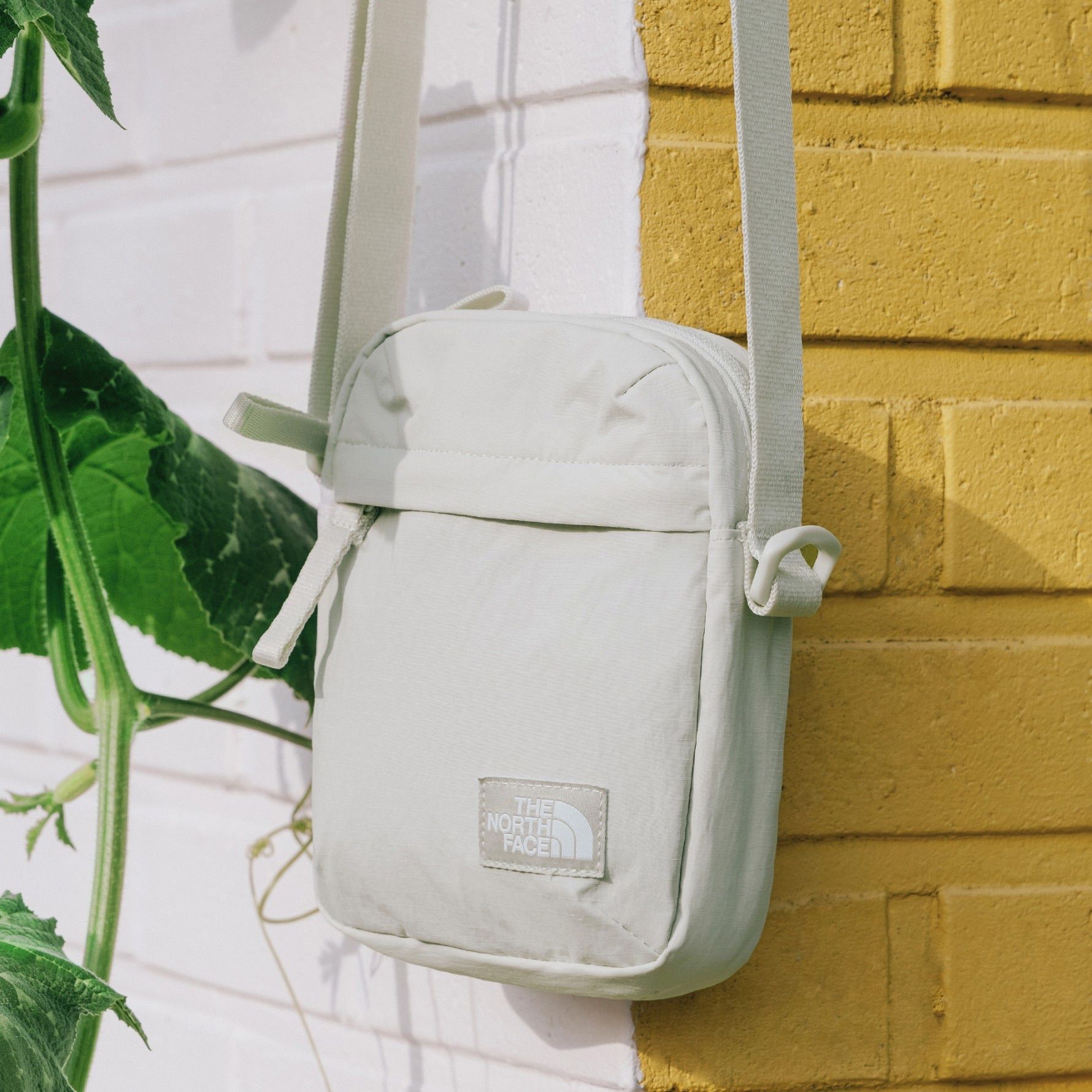 （現貨）北臉The north face 隨身側背小包包 五色