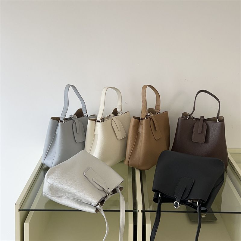 大容量簡約水桶包（預購）