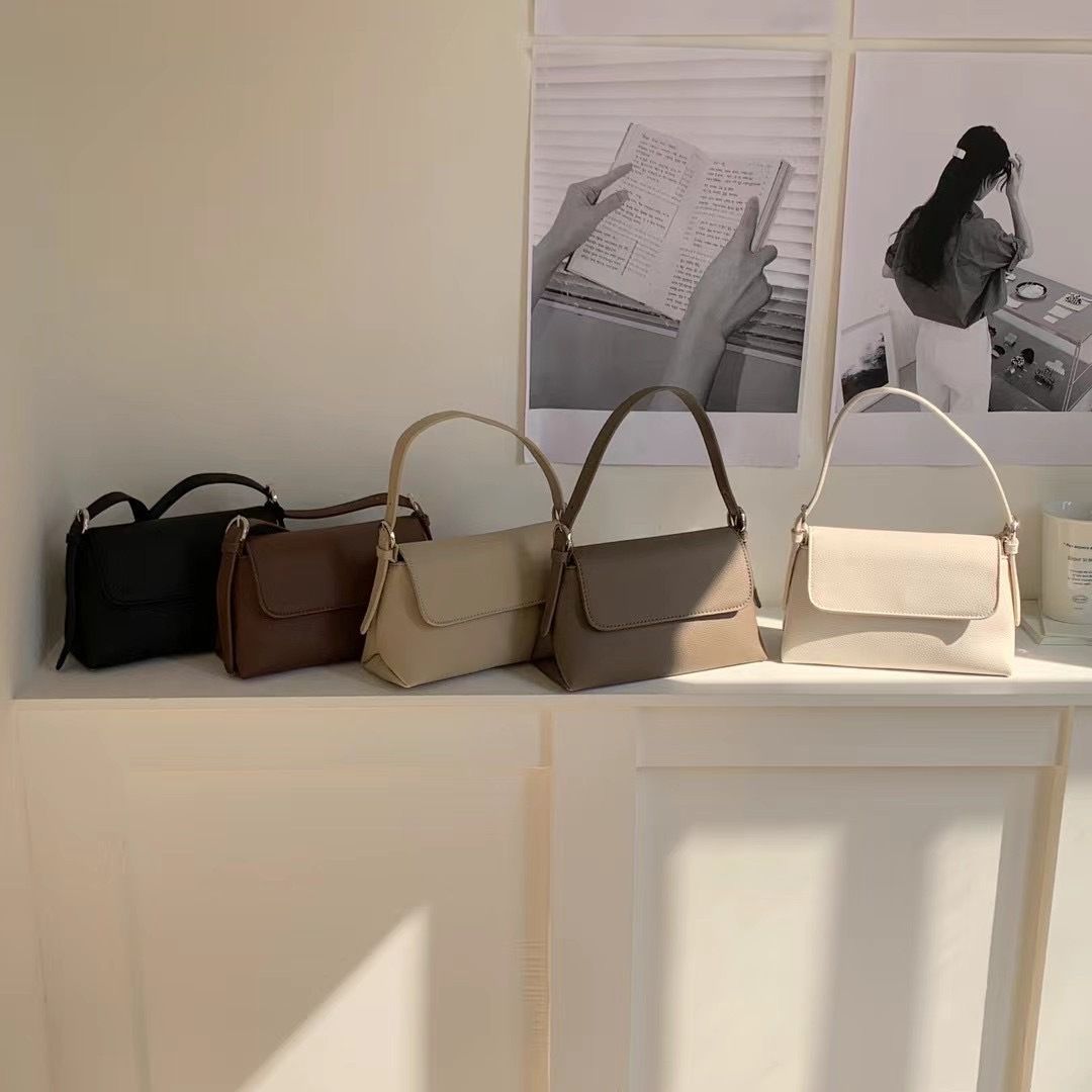 韓系歐逆簡約信封式斜背包（預購）
