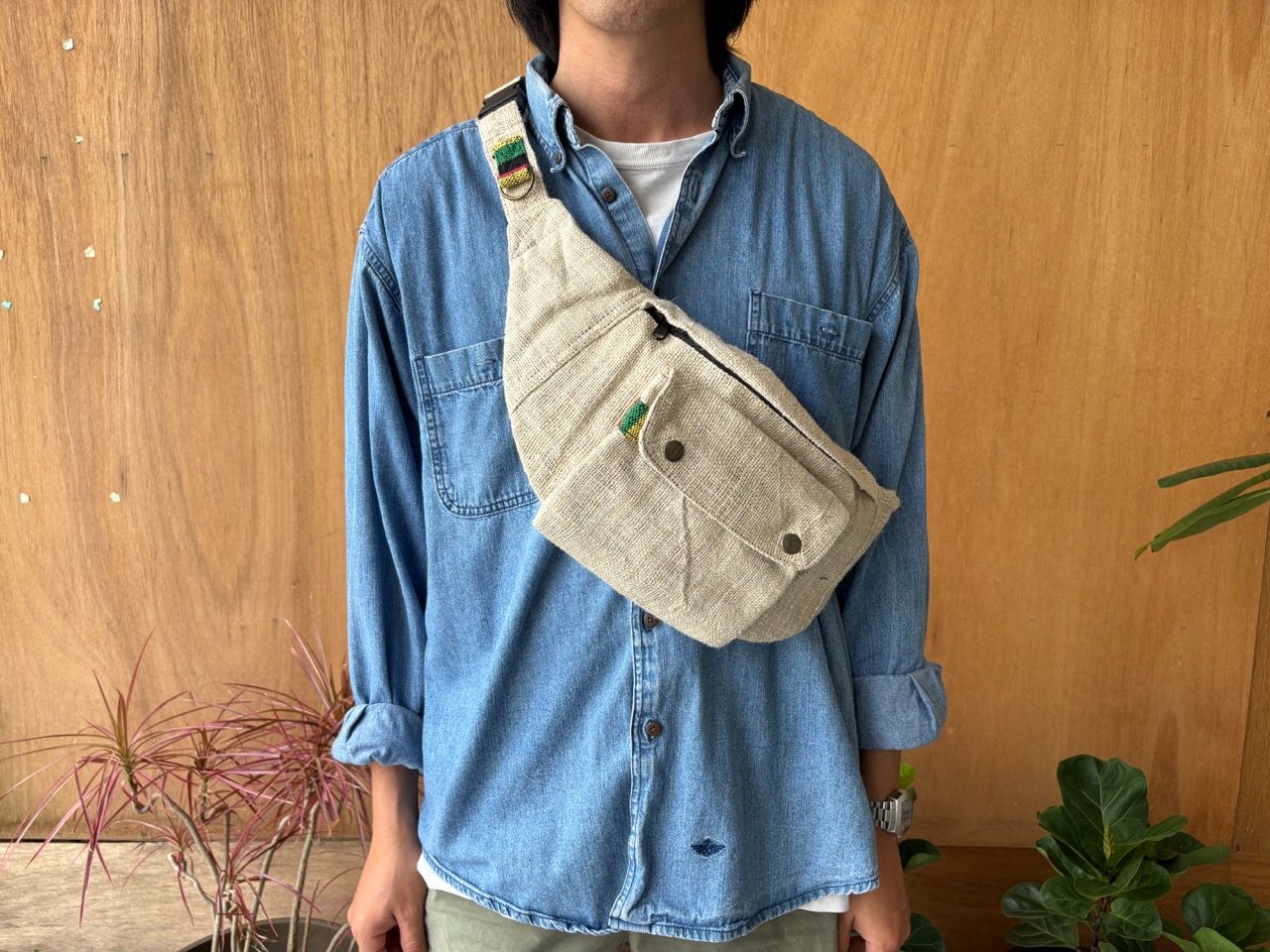 老闆設計款尼泊爾手工斜背小包