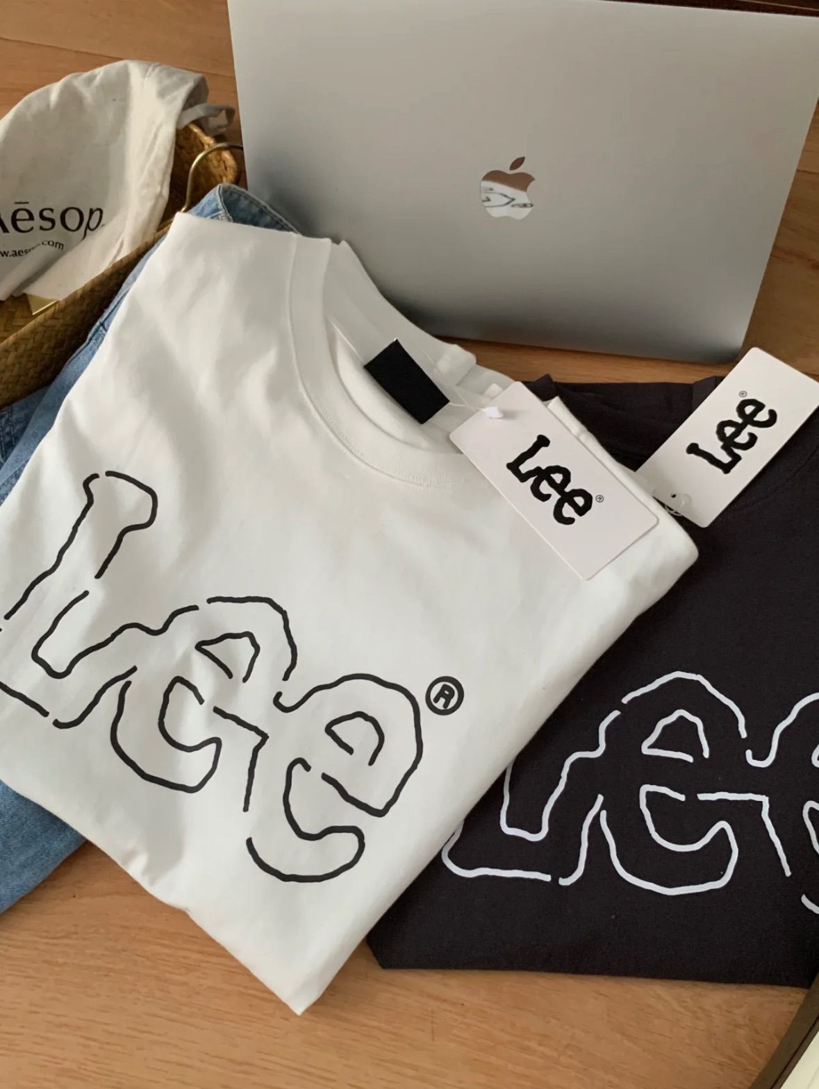 （現貨）LEE簍空字母logo短袖-2color