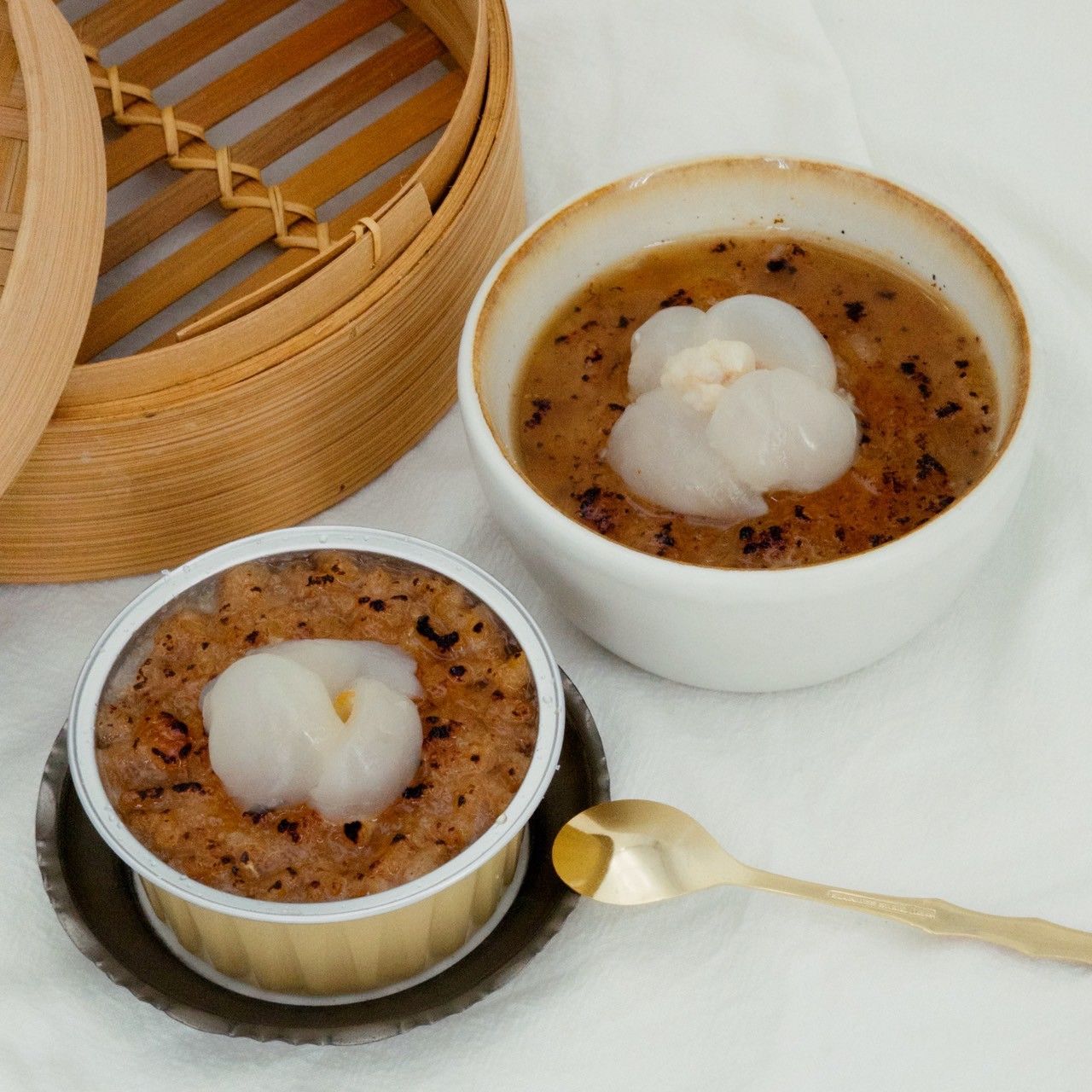 焦糖龍眼蜜桃茶糕米布丁