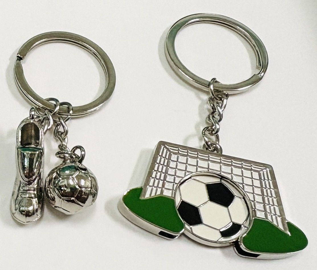 日本全新現貨無蛋殼無蛋紙）東京 GALLERY・2 店內 足球 扭蛋 轉蛋 鑰匙圈