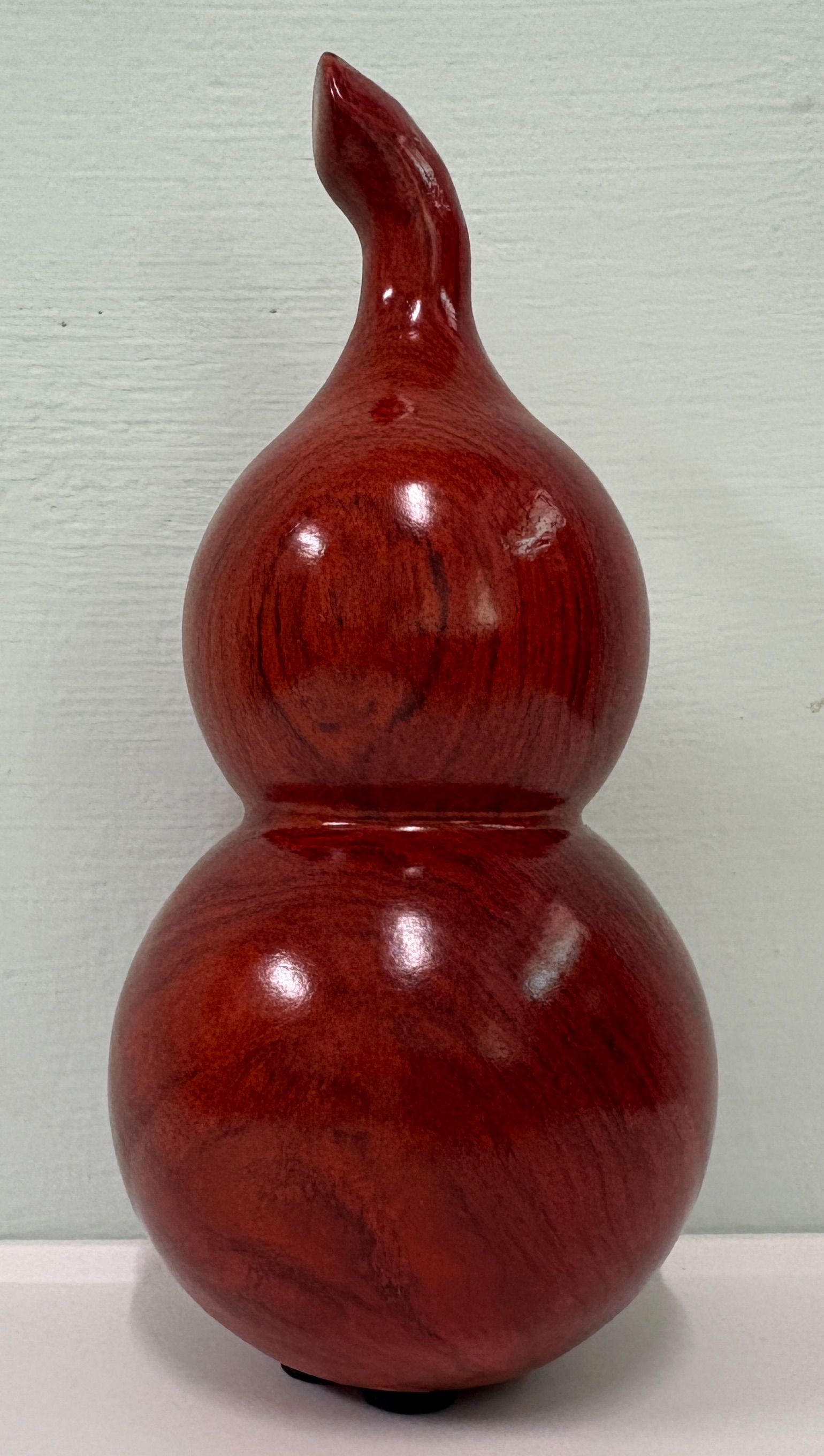 9.5成新現貨）花梨 木質 雕刻 葫蘆 擺件 擺設 裝飾 約高15~16公分 原先底部就有貼防滑黑色墊片