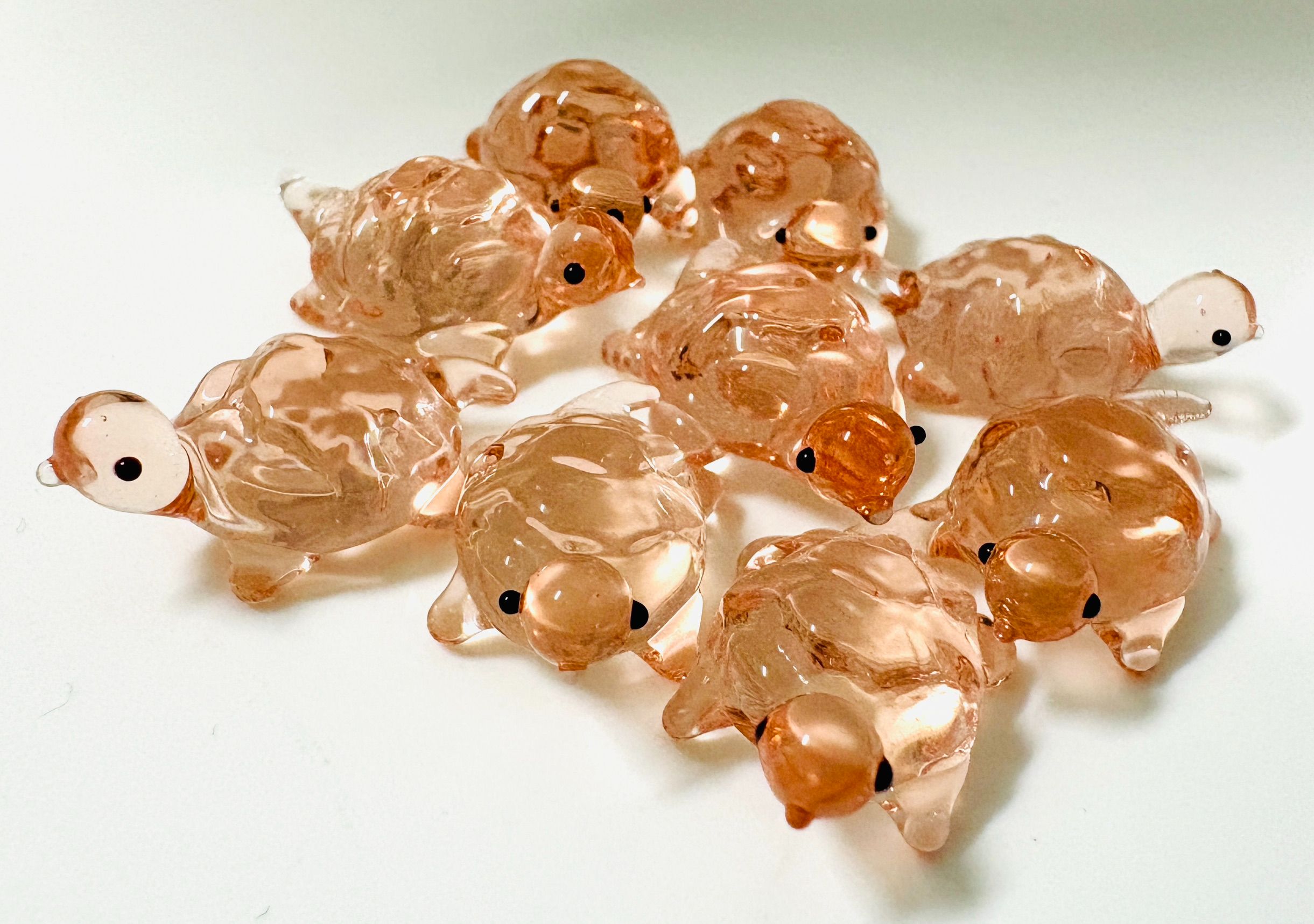 9.5成新現貨）琉璃藝品 玻璃藝品 膚色烏龜 烏龜 2*1.3*0.9公分 實心熱塑 魚缸造景裝飾 9隻一起賣不拆售