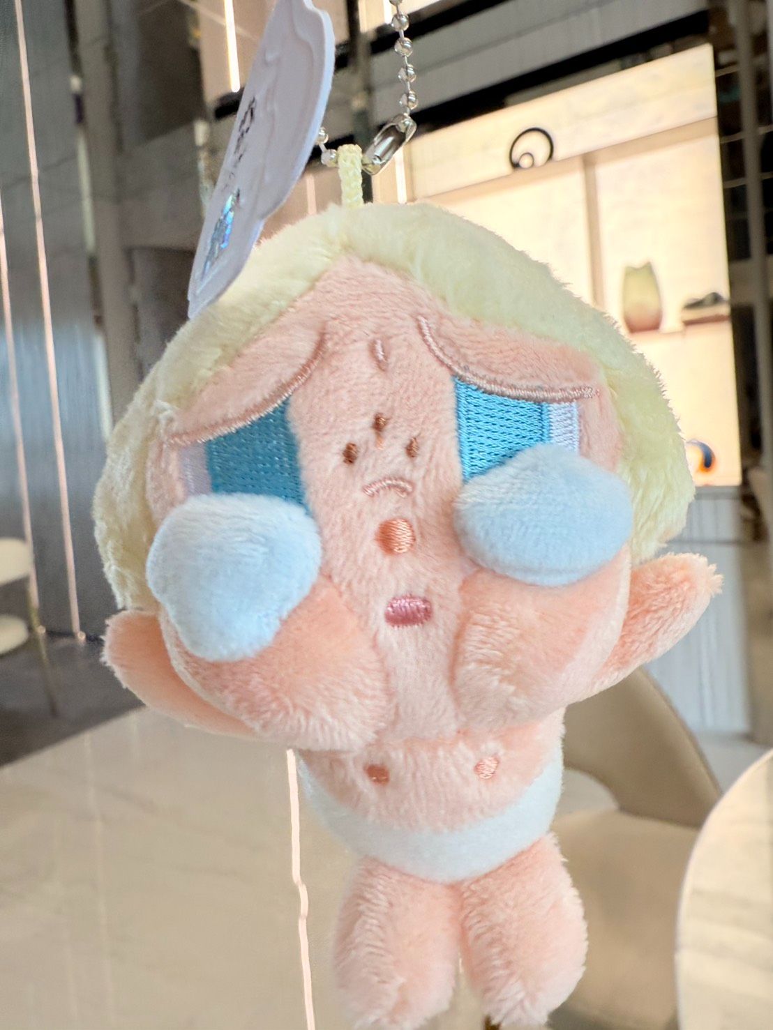 現貨，正宗泰國Crybaby Mollly Factory 初生金掛件，小隻（10cm上下）