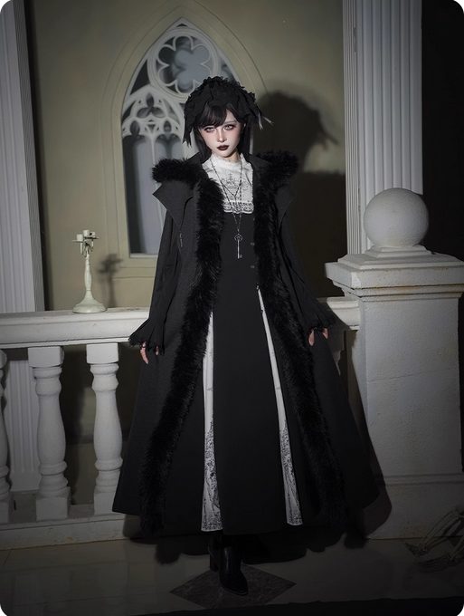 {斗篷}【代購預購】lolita夜之暗鴉 魔女帽尖頂十字架裝飾仿狐狸毛條包邊黑色加絨連帽長斗篷/秋冬厚款長斗篷 哥德蘿莉