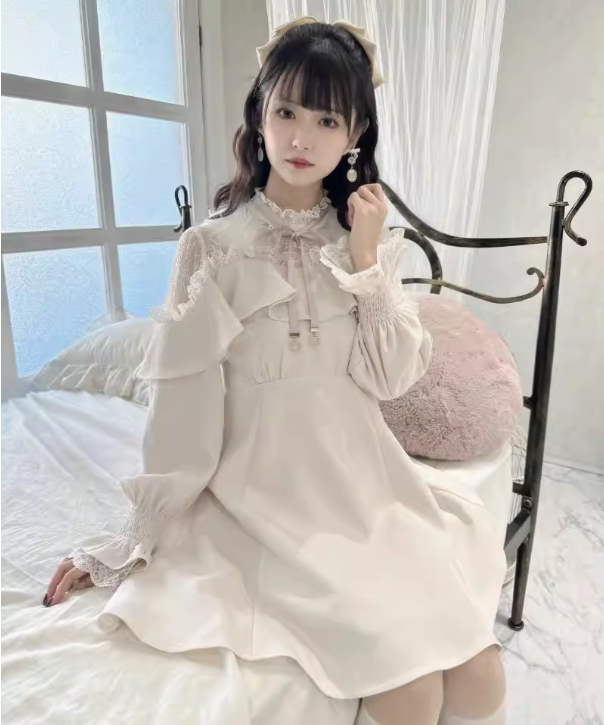 【代購預購】lolita含羞 愛心水鑽蝴蝶結蕾絲緹花毛絨荷葉邊露肩洋裝/長袖連身裙/蕾絲花邊縮口袖連衣裙 日系甜美蘿莉塔