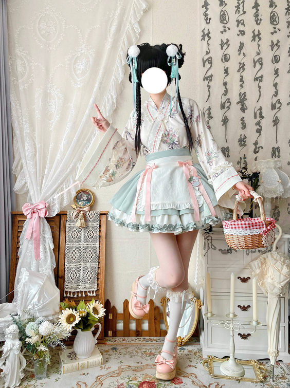 【代購預購】lolita本草綱目 花束小鹿印花蕾絲花邊緞帶穿繩蝴蝶結荷葉邊交領上衣＆半身裙/半裙＆圍裙套裝 國風蘿莉搭