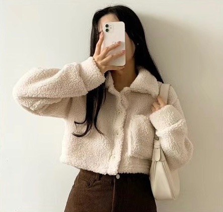 ￼現貨+預購ෆ🏷ʏᴜɴᴀ’s ·正韓代購🇰🇷羊羔毛翻領排扣外套