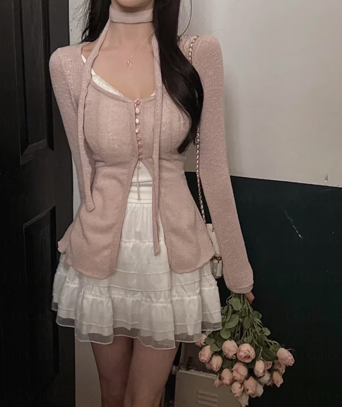 🏷ʏᴜɴᴀ’s ·正韓代購🇰🇷甜美開衩掛脖+長袖上衣set 3colors