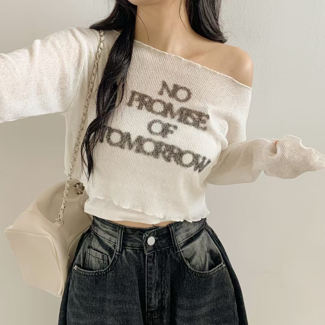 ￼🏷ʏᴜɴᴀ’s ·正韓代購🇰🇷明日詩篇🌅落肩微透針織長袖上衣