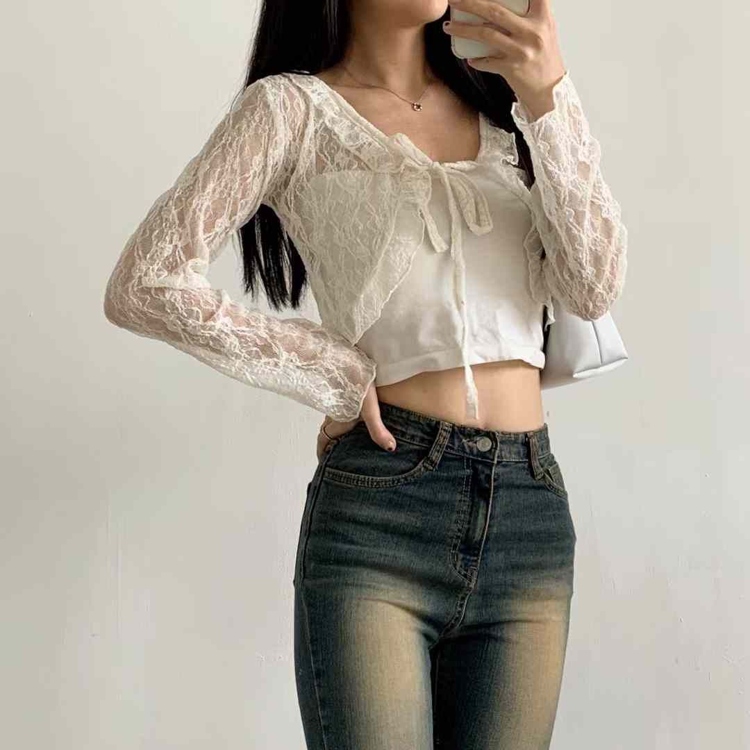 🏷ʏᴜɴᴀ’s ·正韓代購🇰🇷月織花影🌙荷葉綁帶蕾絲罩衫