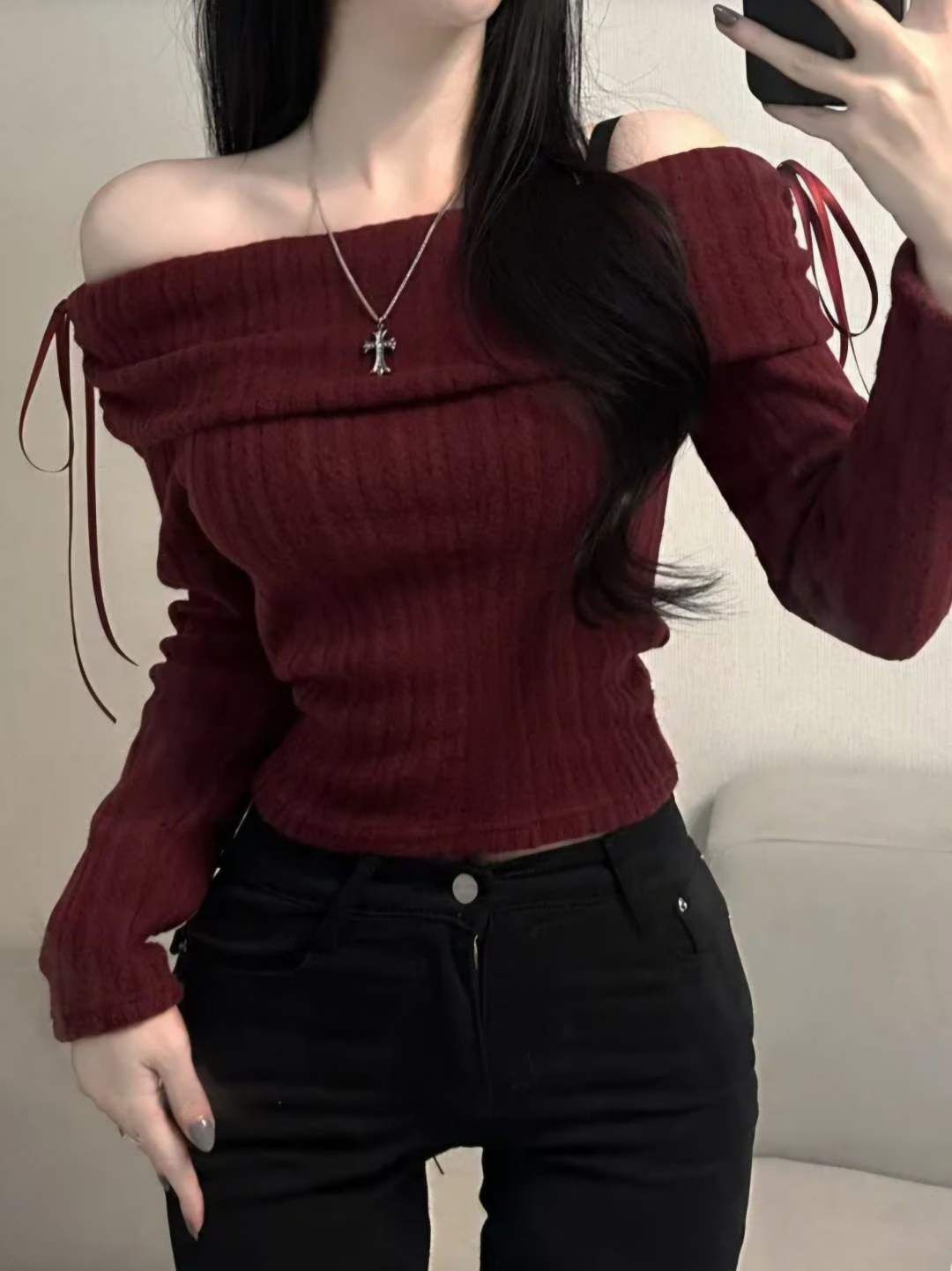 🏷ʏᴜɴᴀ’s ·正韓代購🇰🇷暮釀肩線🍂露肩翻領綁帶針織長袖上衣 一字領