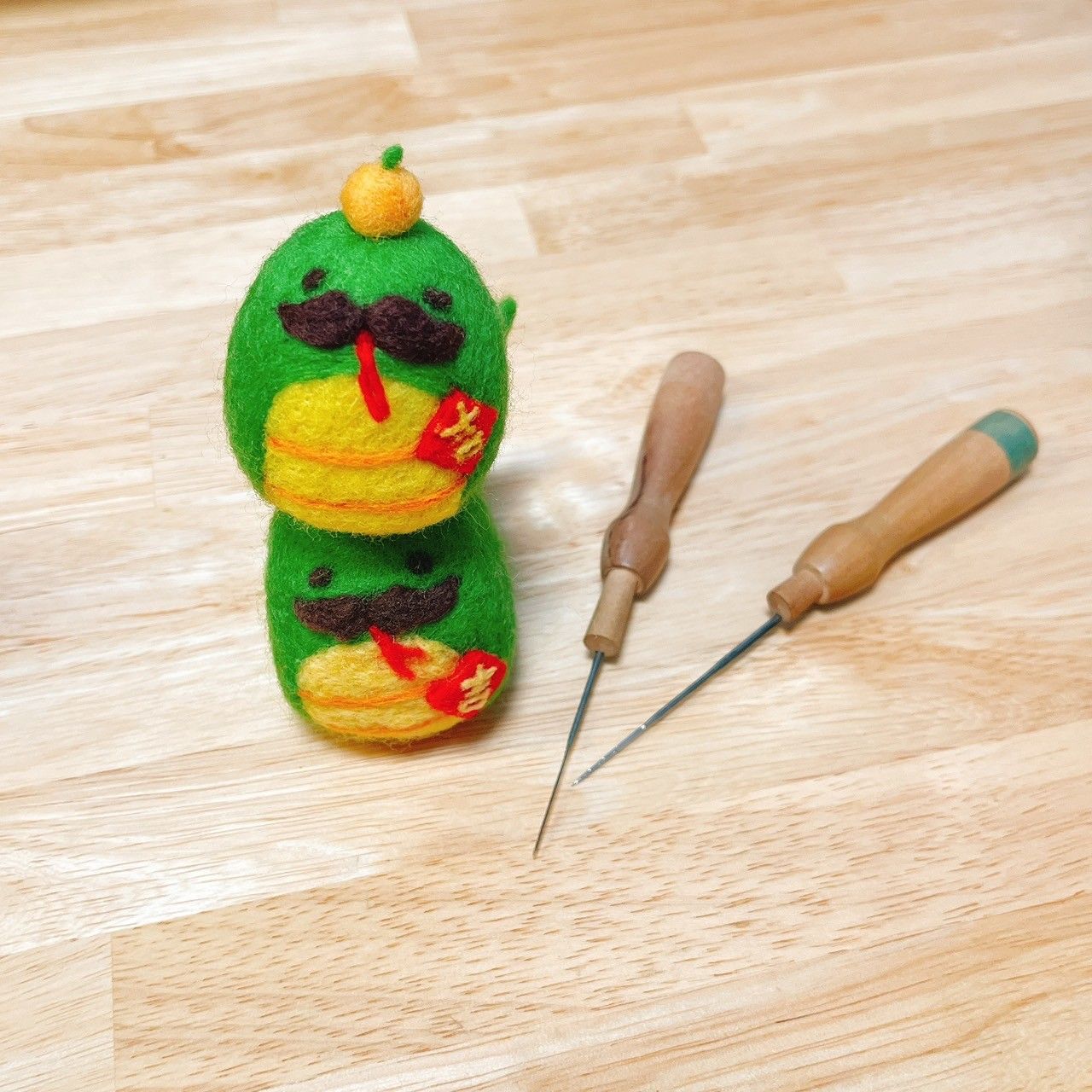 噗啾蛇羊毛氈。蛇念限定。2025