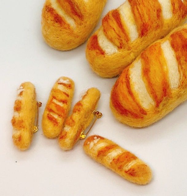 【不開放預購】法國麵包羊毛氈。小。完成品。此款有香草味道，不喜歡請備註。