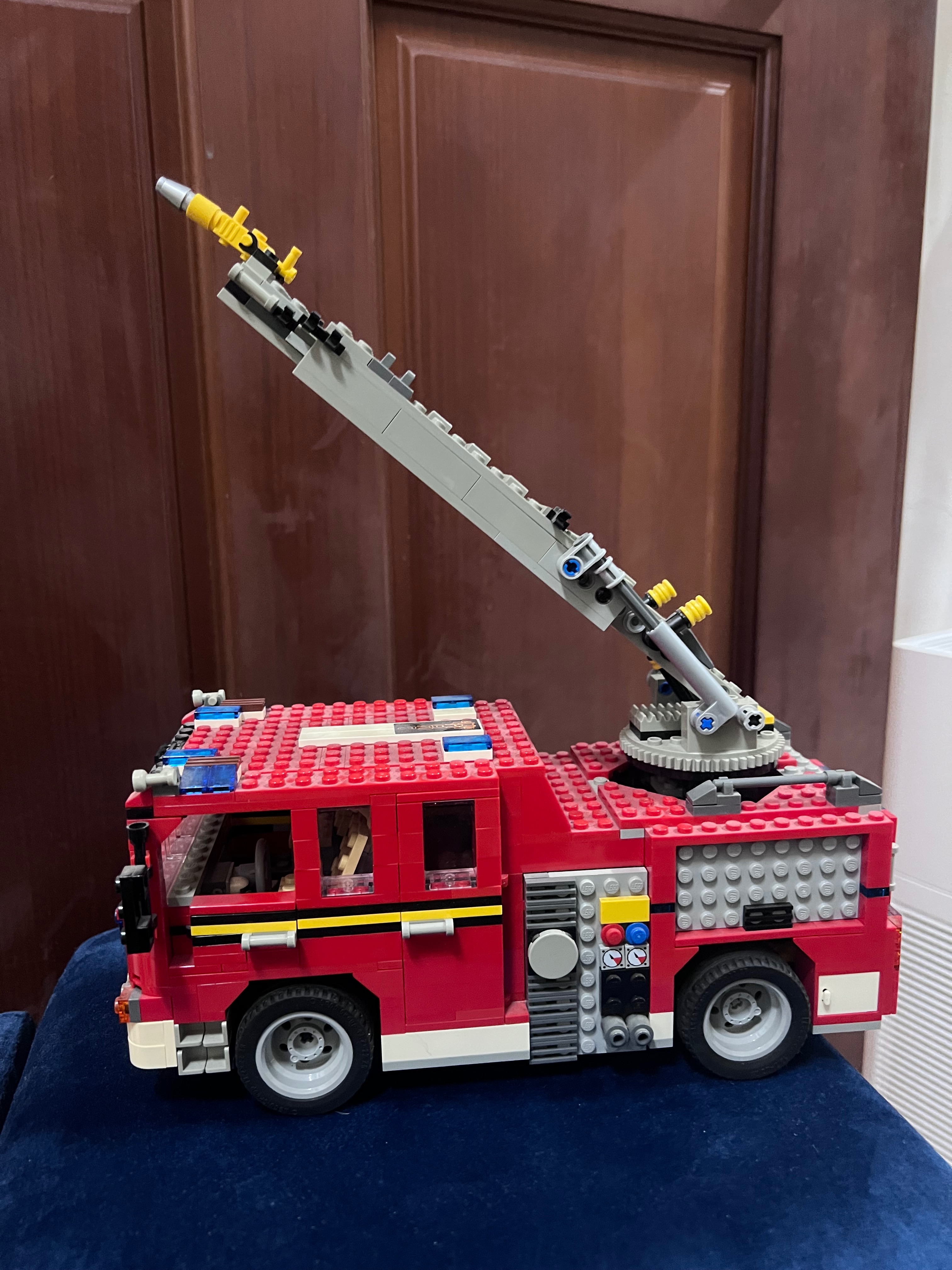LEGO 消防車