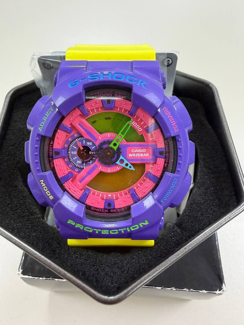 G-SHOCK 指針數位雙顯運動錶 – 紫黃配色 GA-110HC- 6A