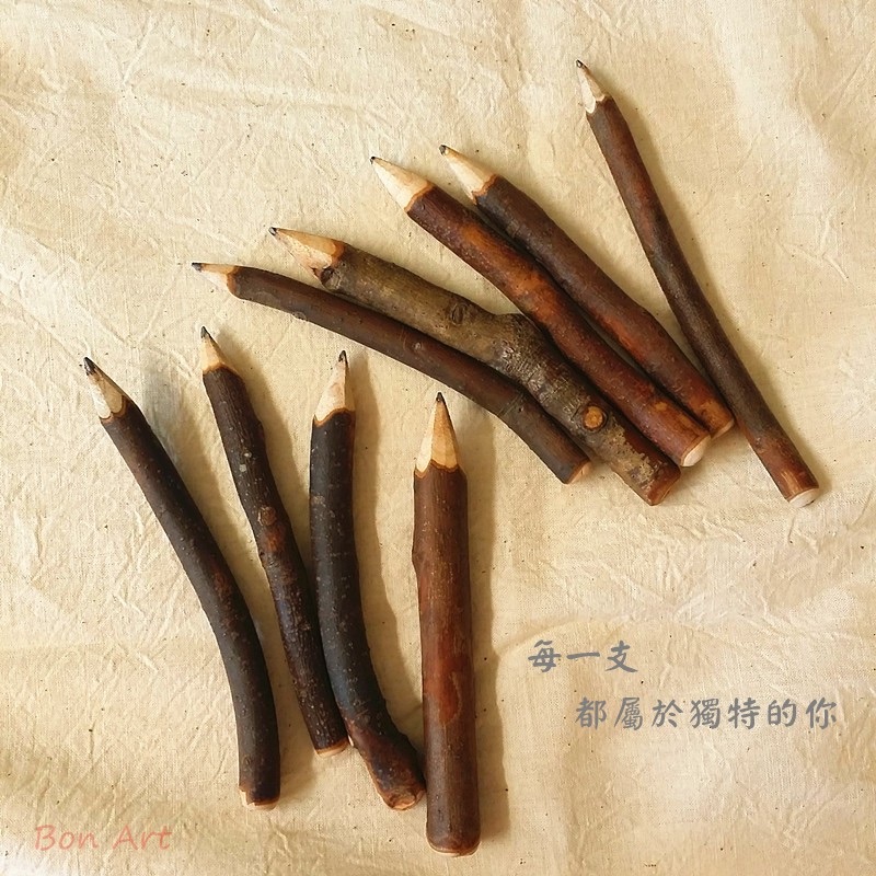 【蹦創意】記錄生活●獨一無二●樟木手作–【樹枝鉛筆】（單支）