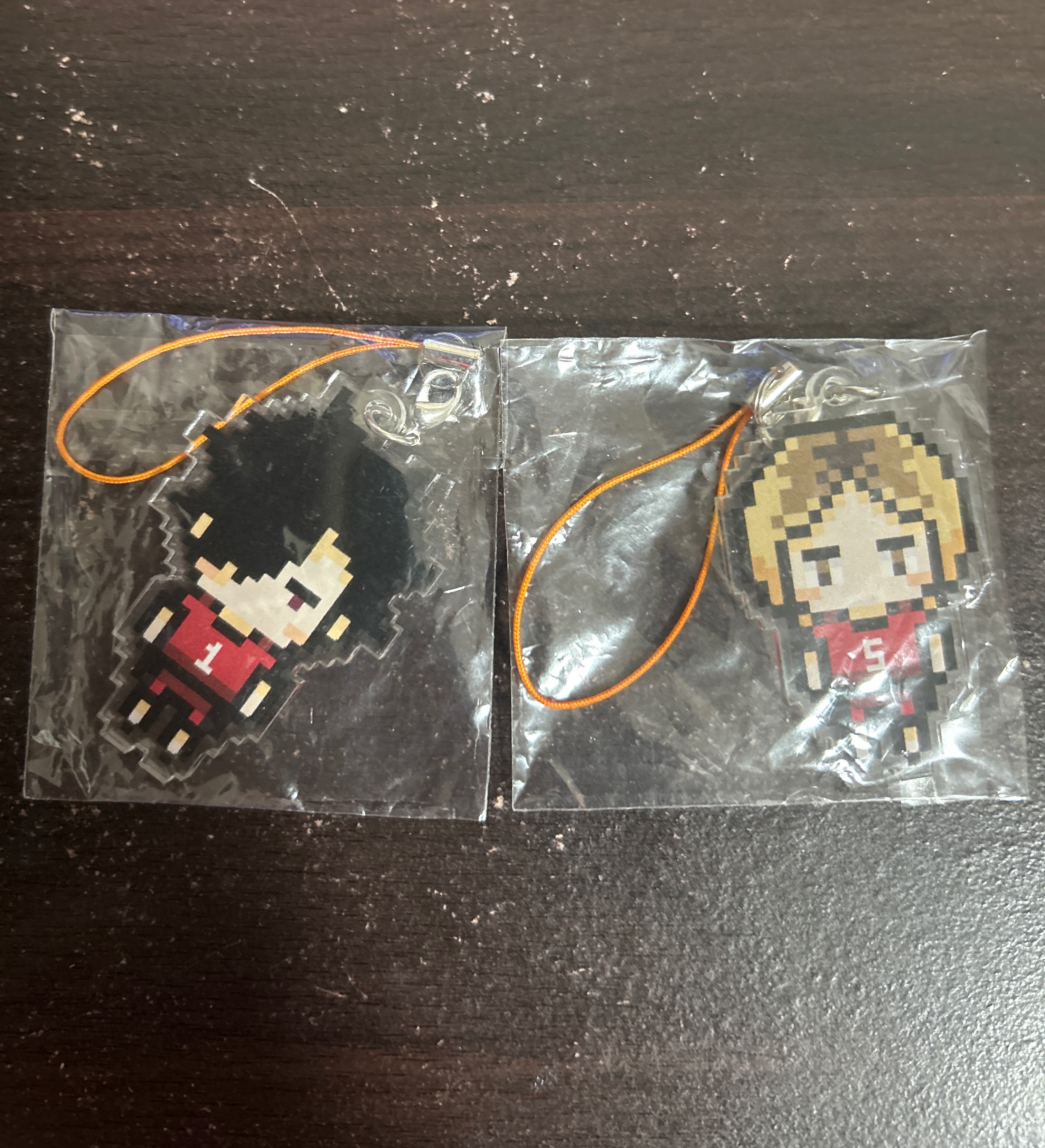 黑尾 研磨 像素吊飾