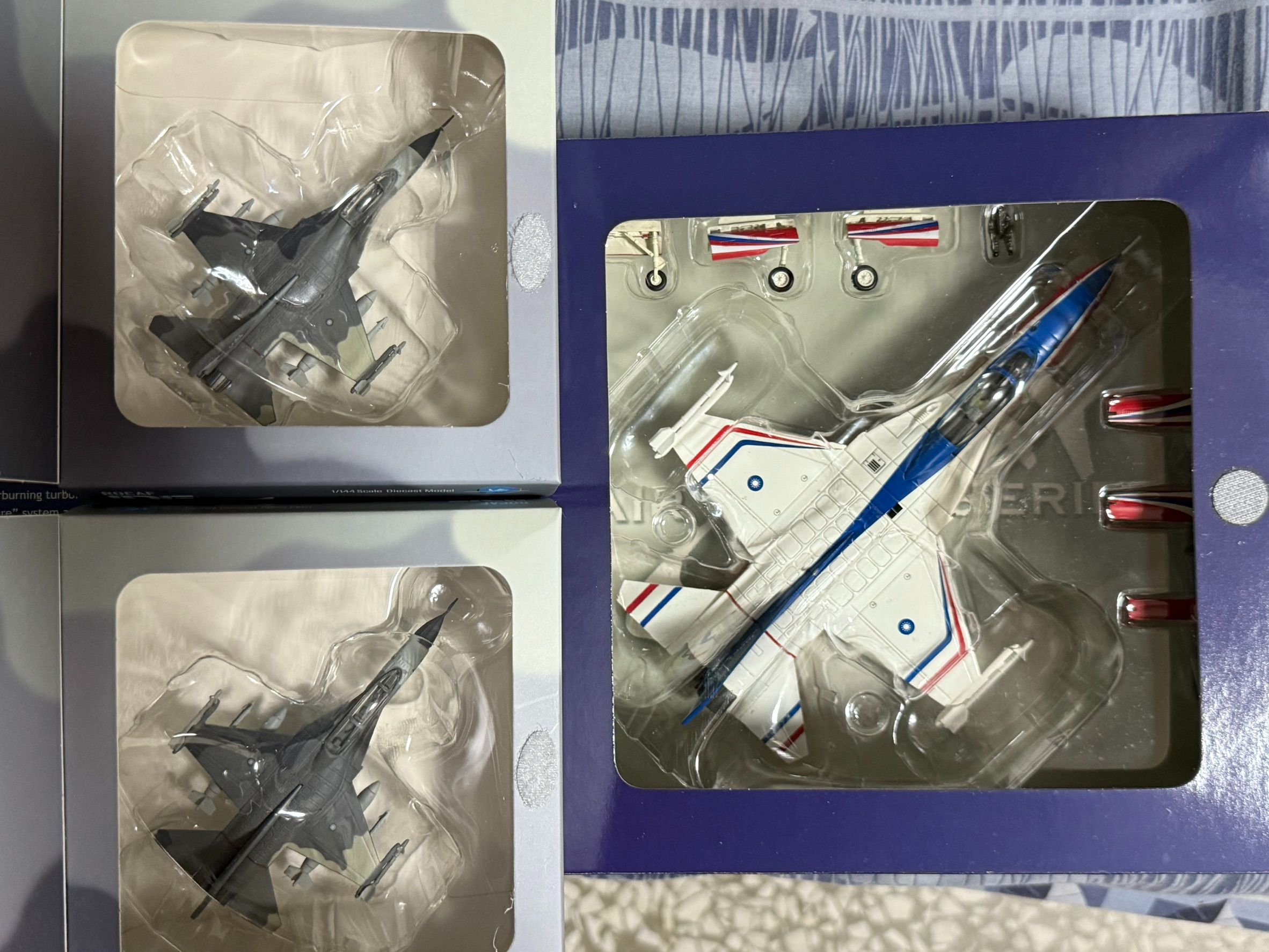 二手 Hobby master HA4005 經國號 原型機 +1/144全新彩翼1/144經國號雙機組（單+雙座各1）