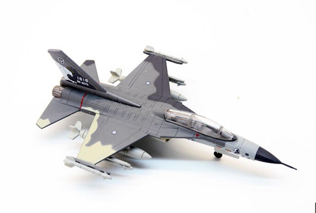 品項I  1/144彩翼  經國號  F-CK-1B 雙座機  機號#1618