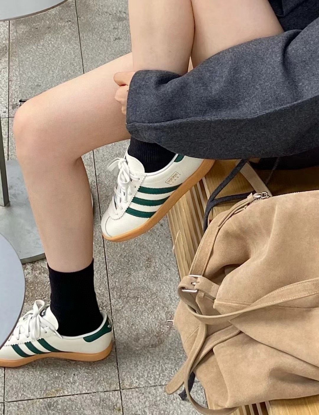 ＜預購＞ADIDAS  經典米綠