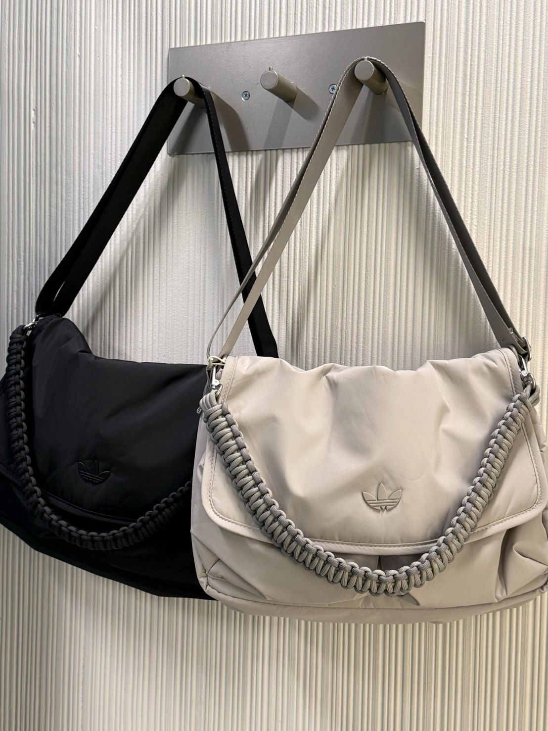 ＜預購＞愛迪達郵差包