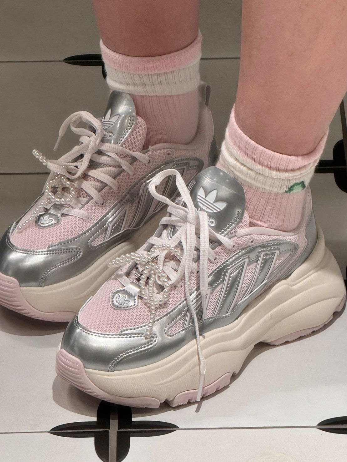 ＜預購＞愛迪達 老爹鞋 銀粉色 JS1660