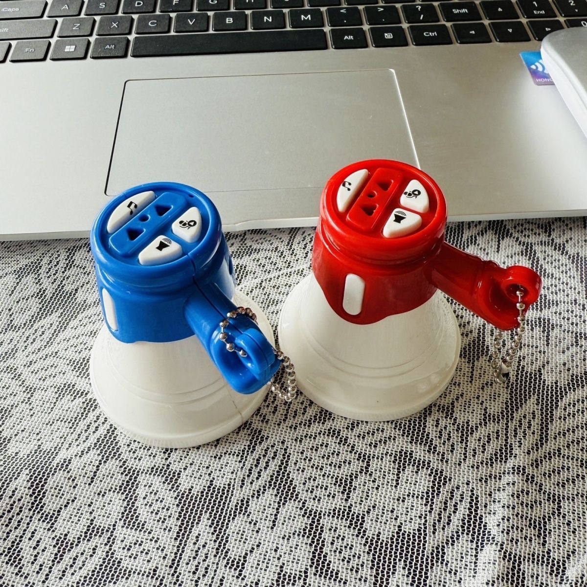 搞怪迷你小喇叭擴音器