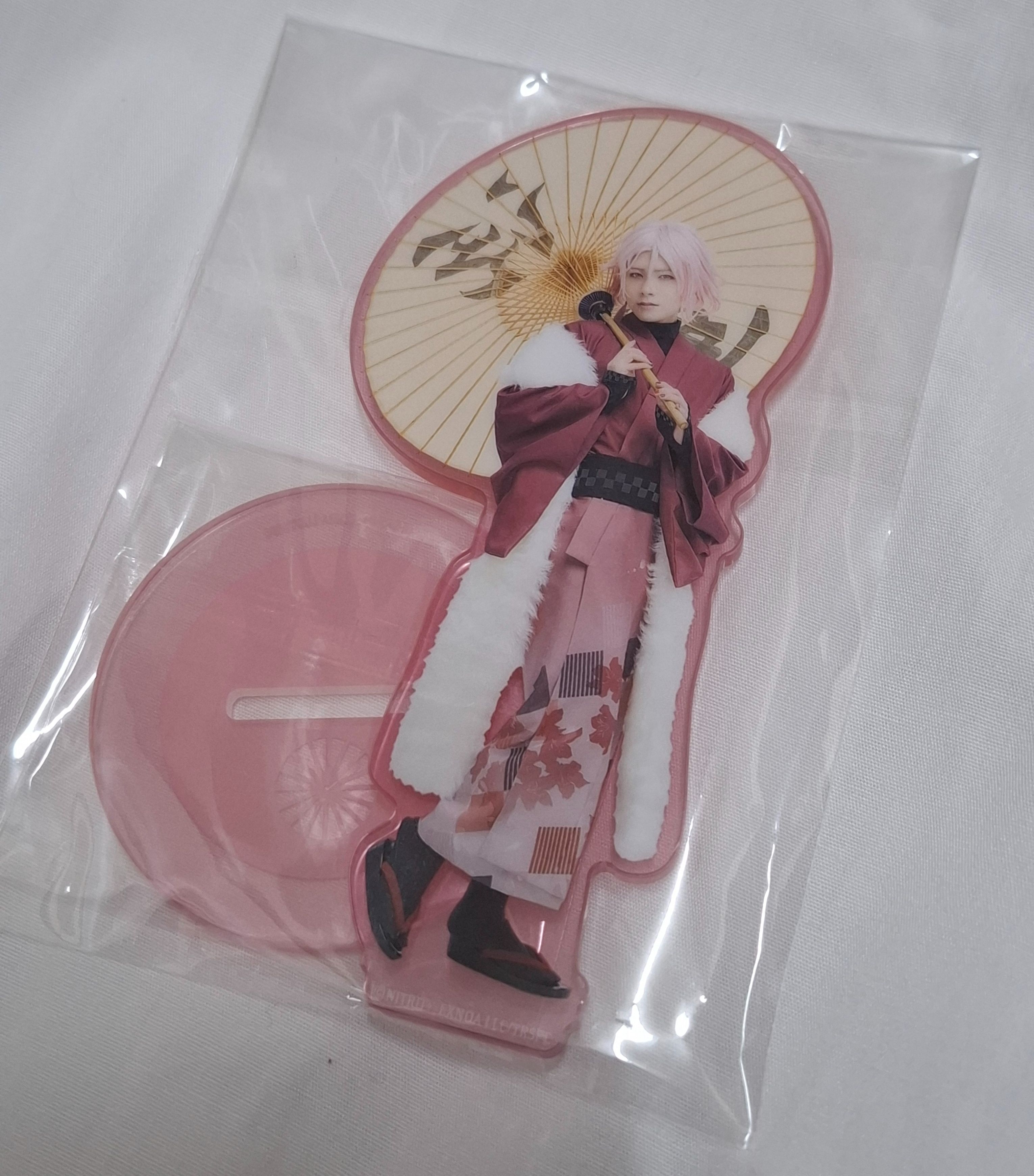 刀舞_泛塵輕裝立牌