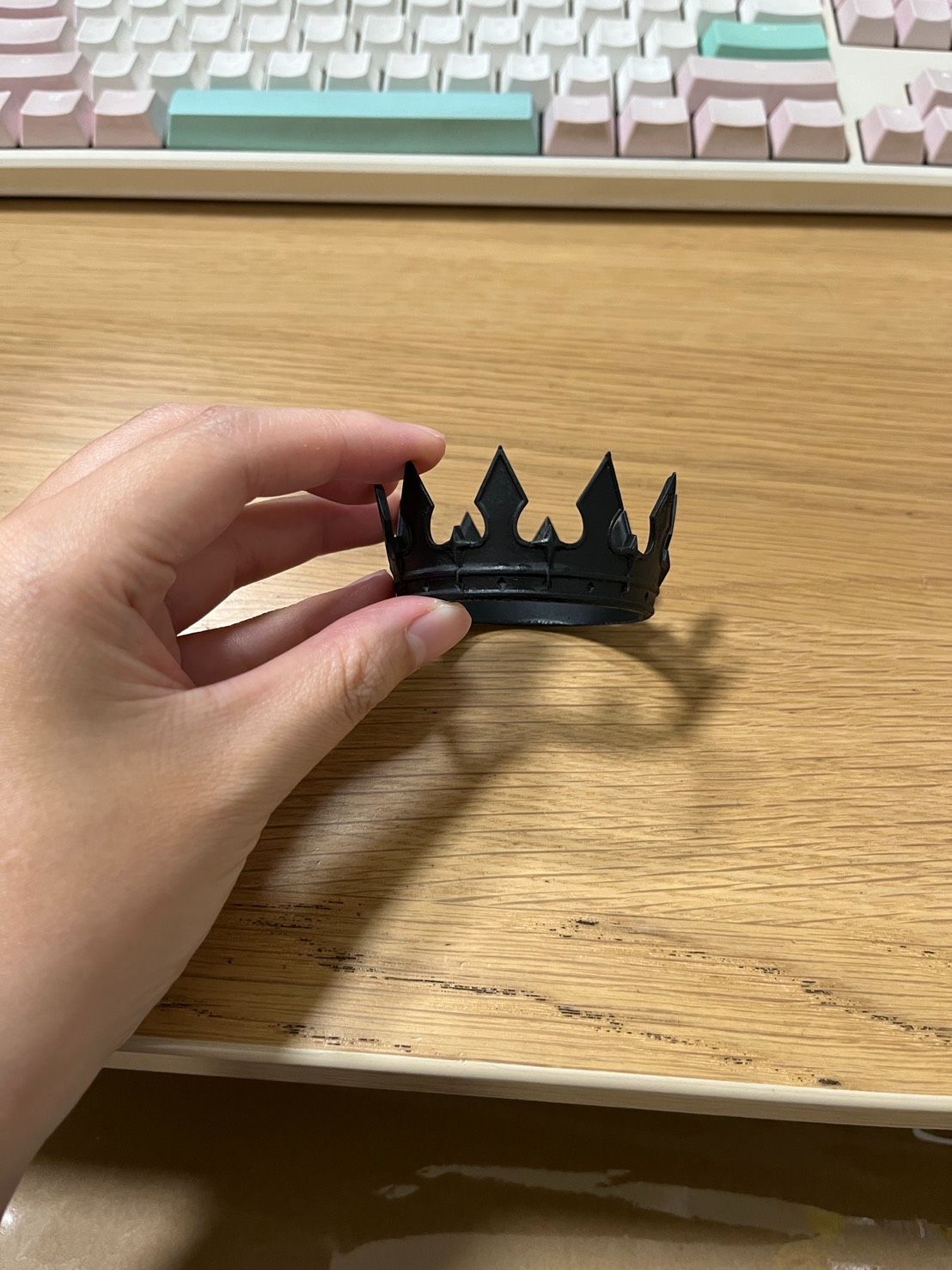 全新 黑色樹脂王冠 三/四分用 #087