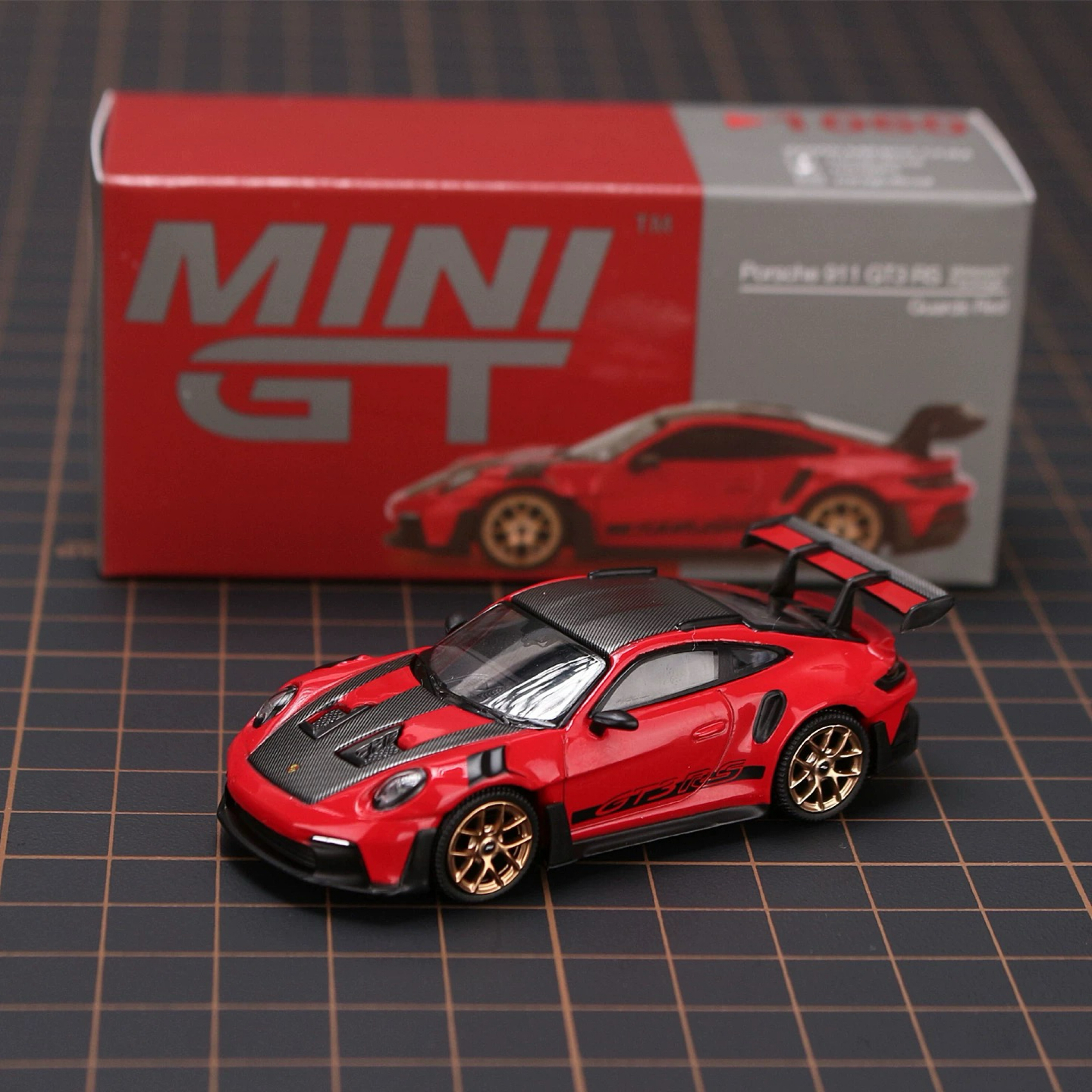 《中國經銷商》MINIGT#1060盒裝保時捷911（992）GT3RS紅色