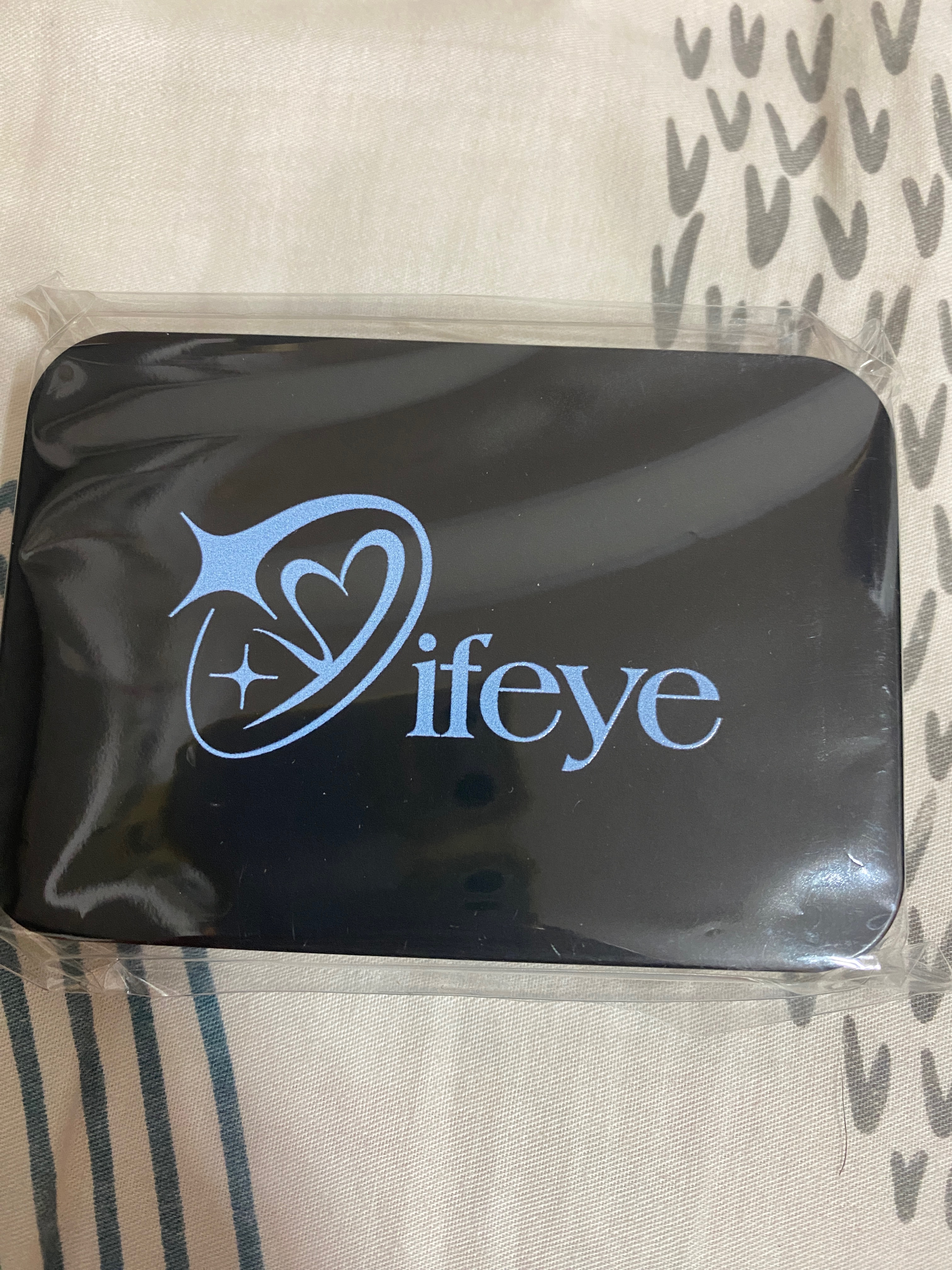 現貨 出售  Ifeye 首張數位單曲專輯 ＂ERLU BLUE＂  MS 未拆 鐵盒 特典 Makestar