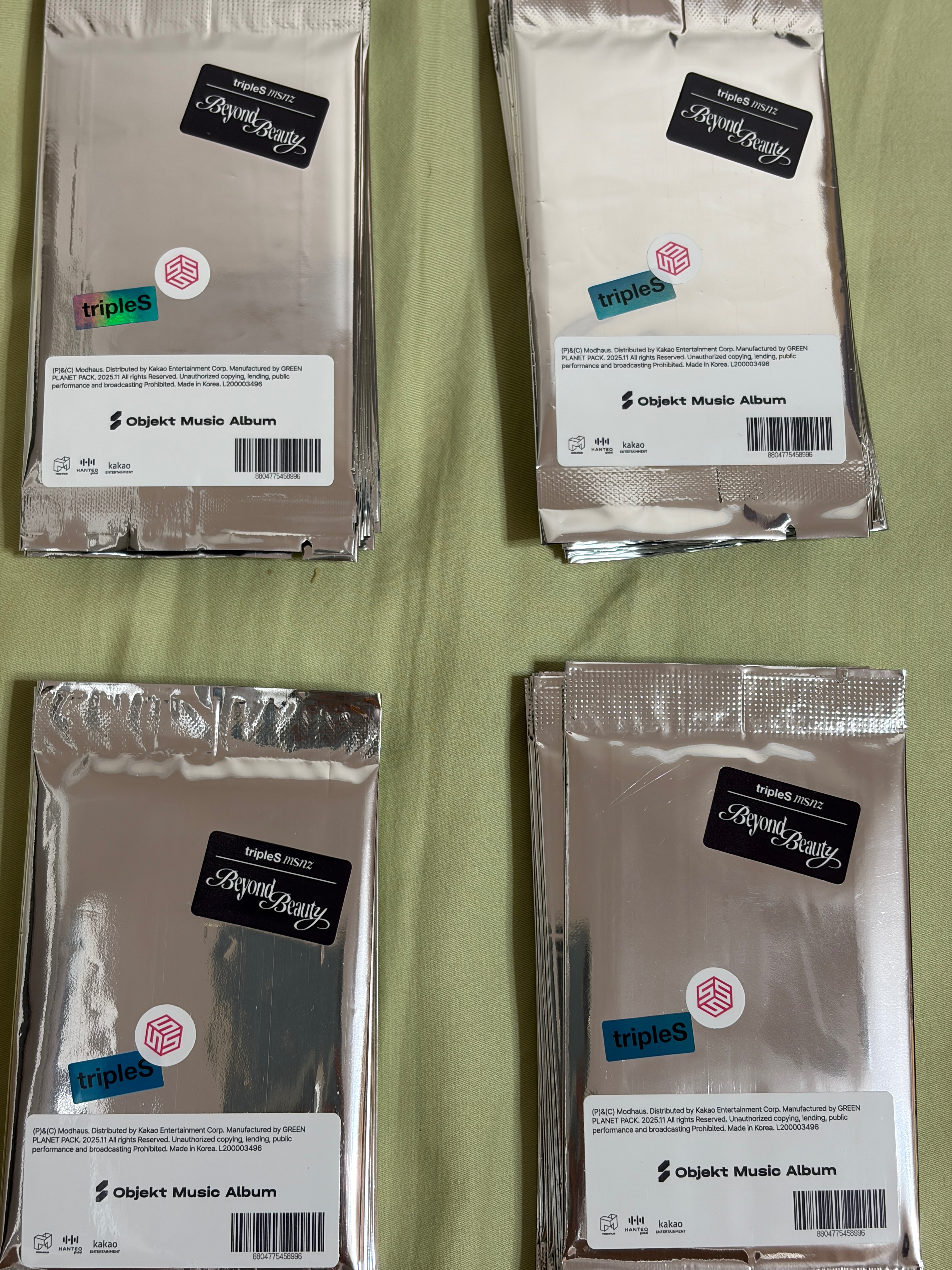 現貨 便宜出售  tripleS MSNZ 迷你專輯 ＂Beyond Beauty＂  全新 未拆 OMA
